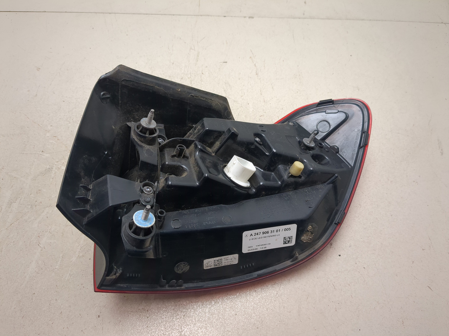 Фонарь задний левый