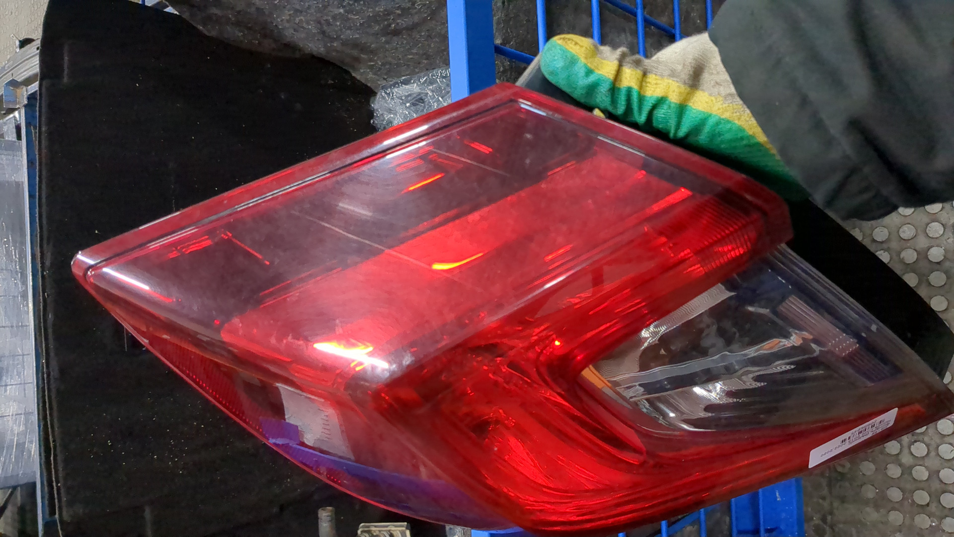 Фонарь задний левый