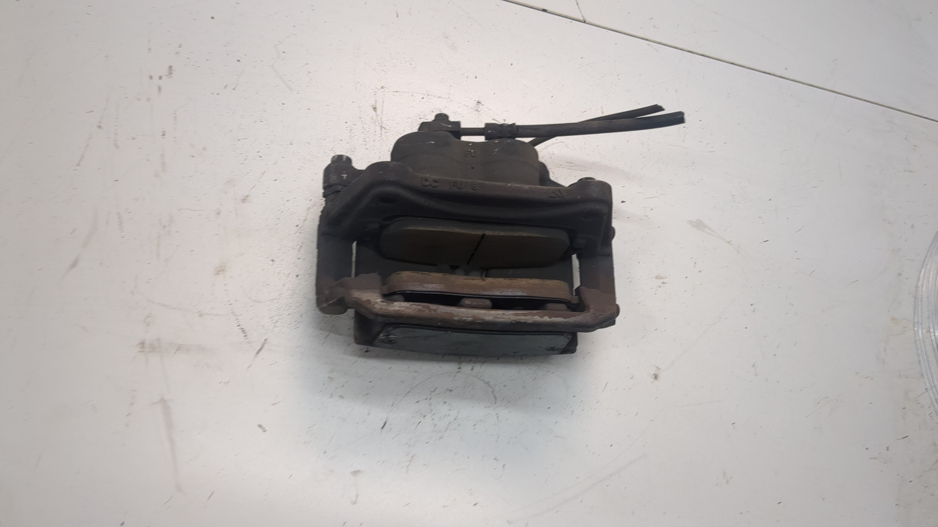 Суппорт передний правый