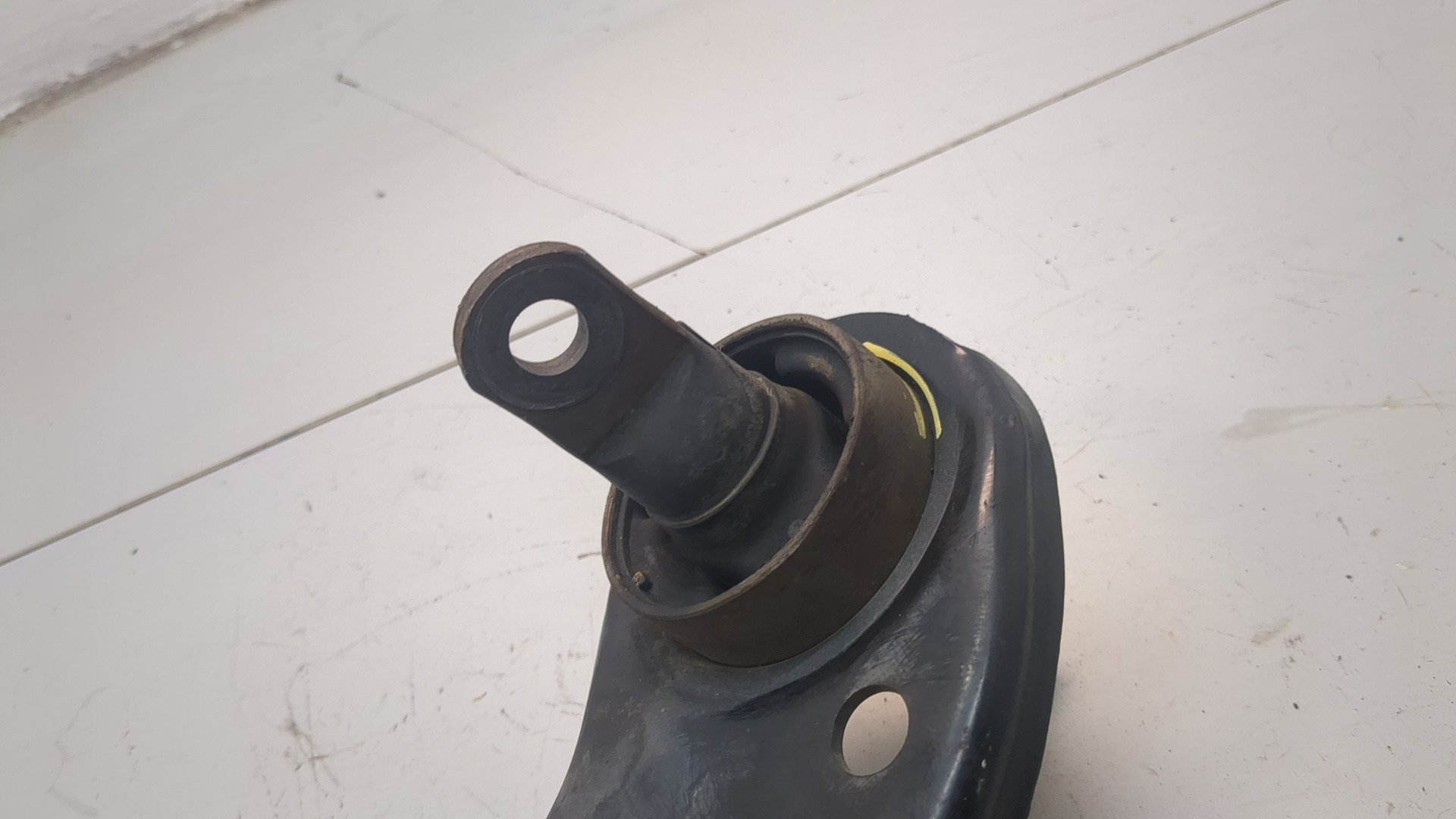 Рычаг задний правый