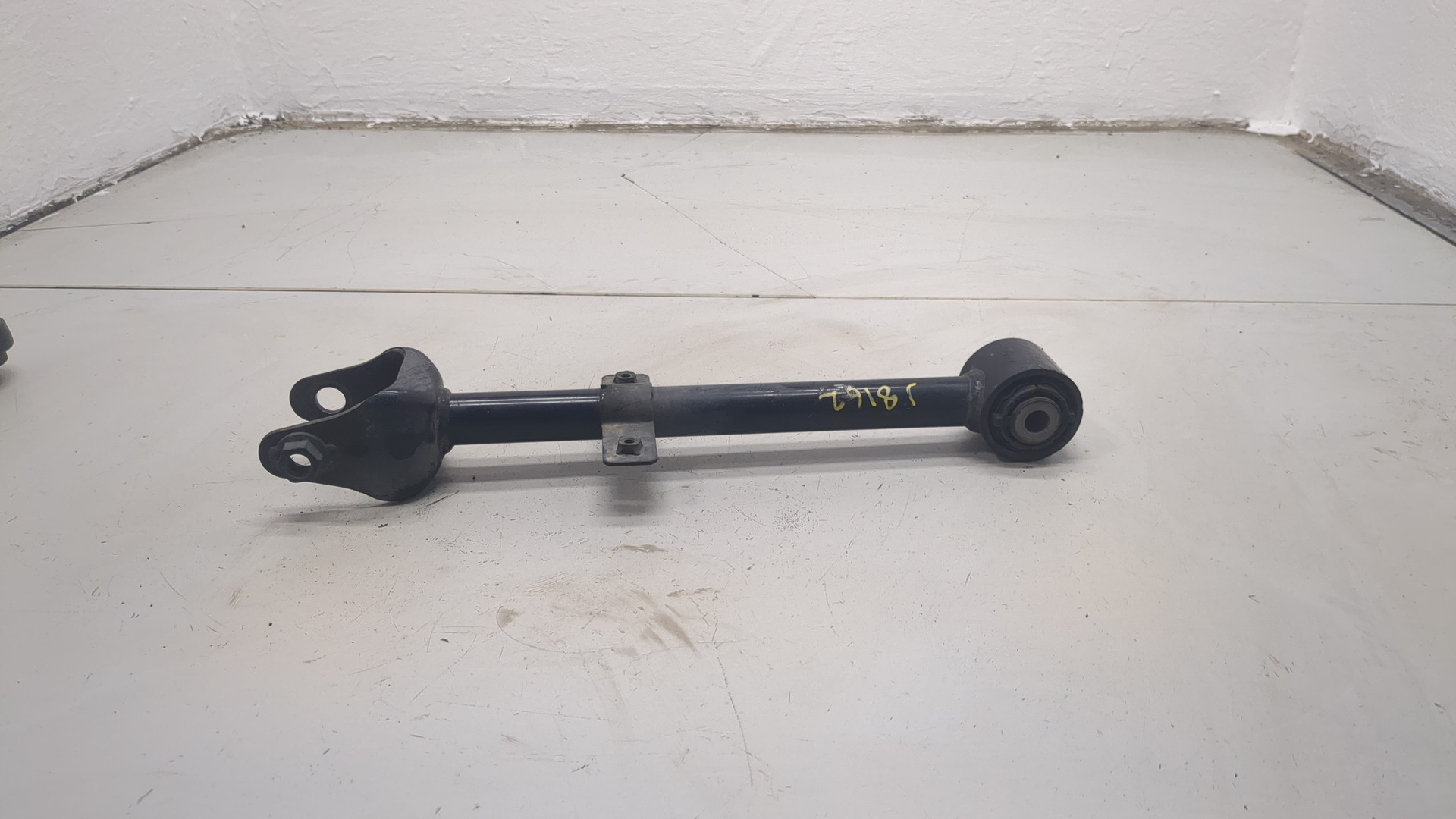 Рычаг задний