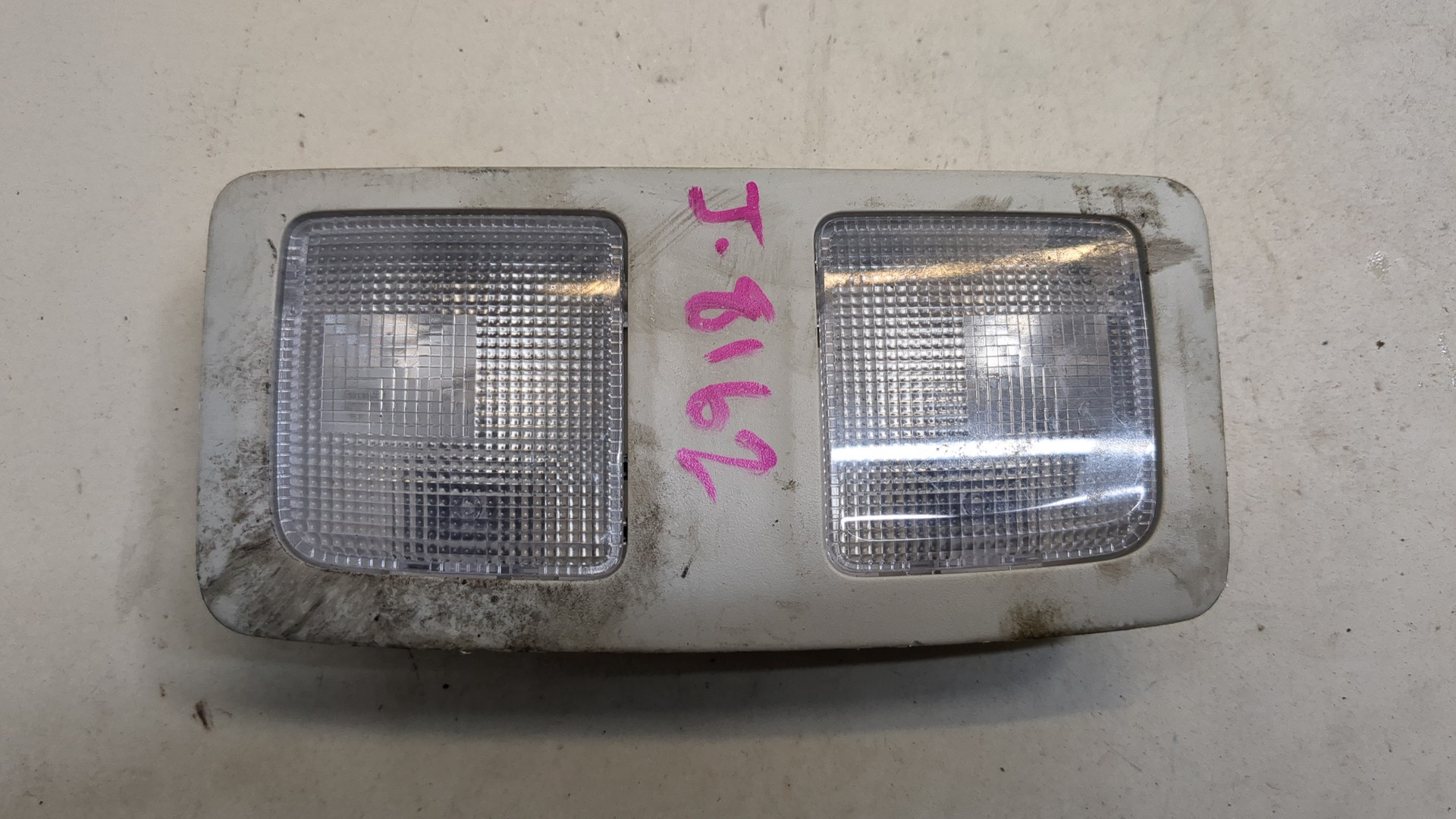 Плафон салонный