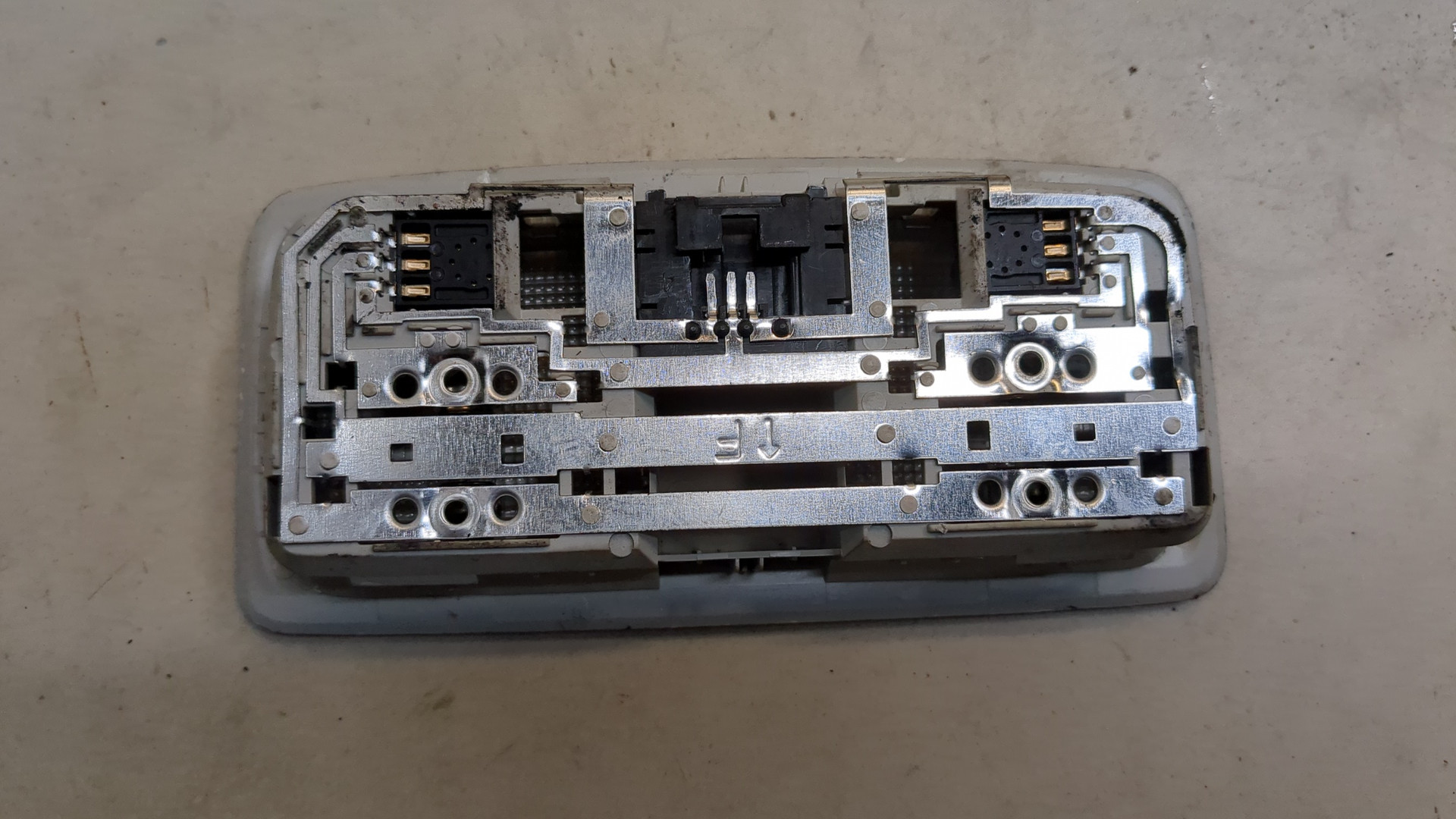 Плафон салонный