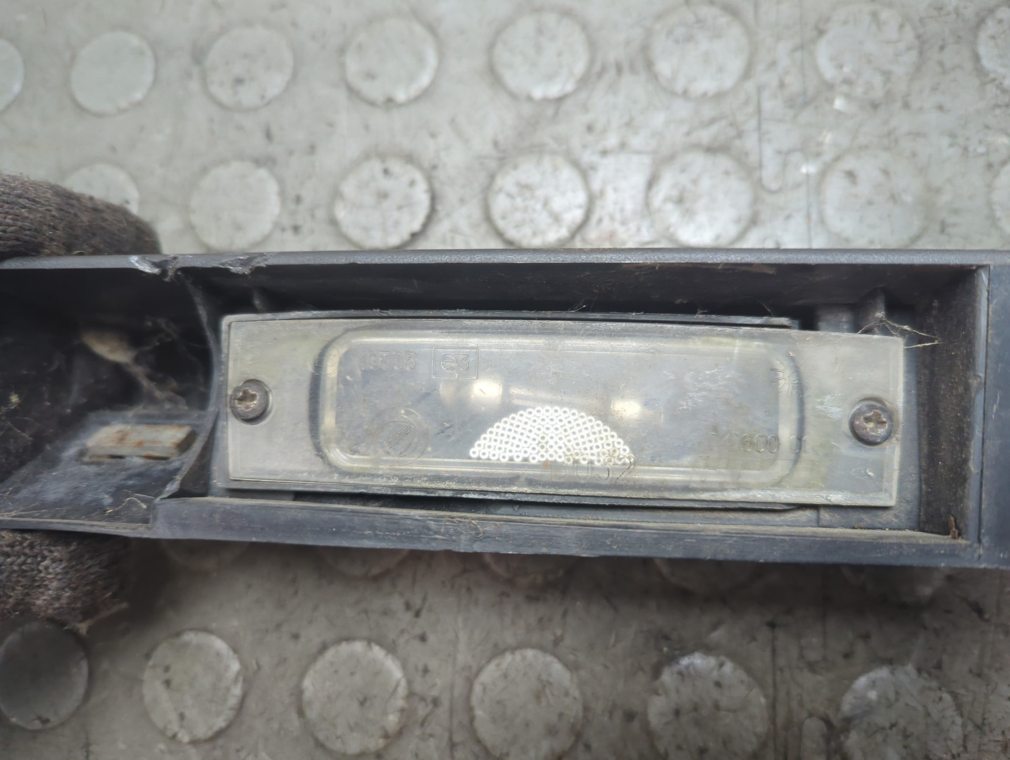 Фонарь подсветки номера