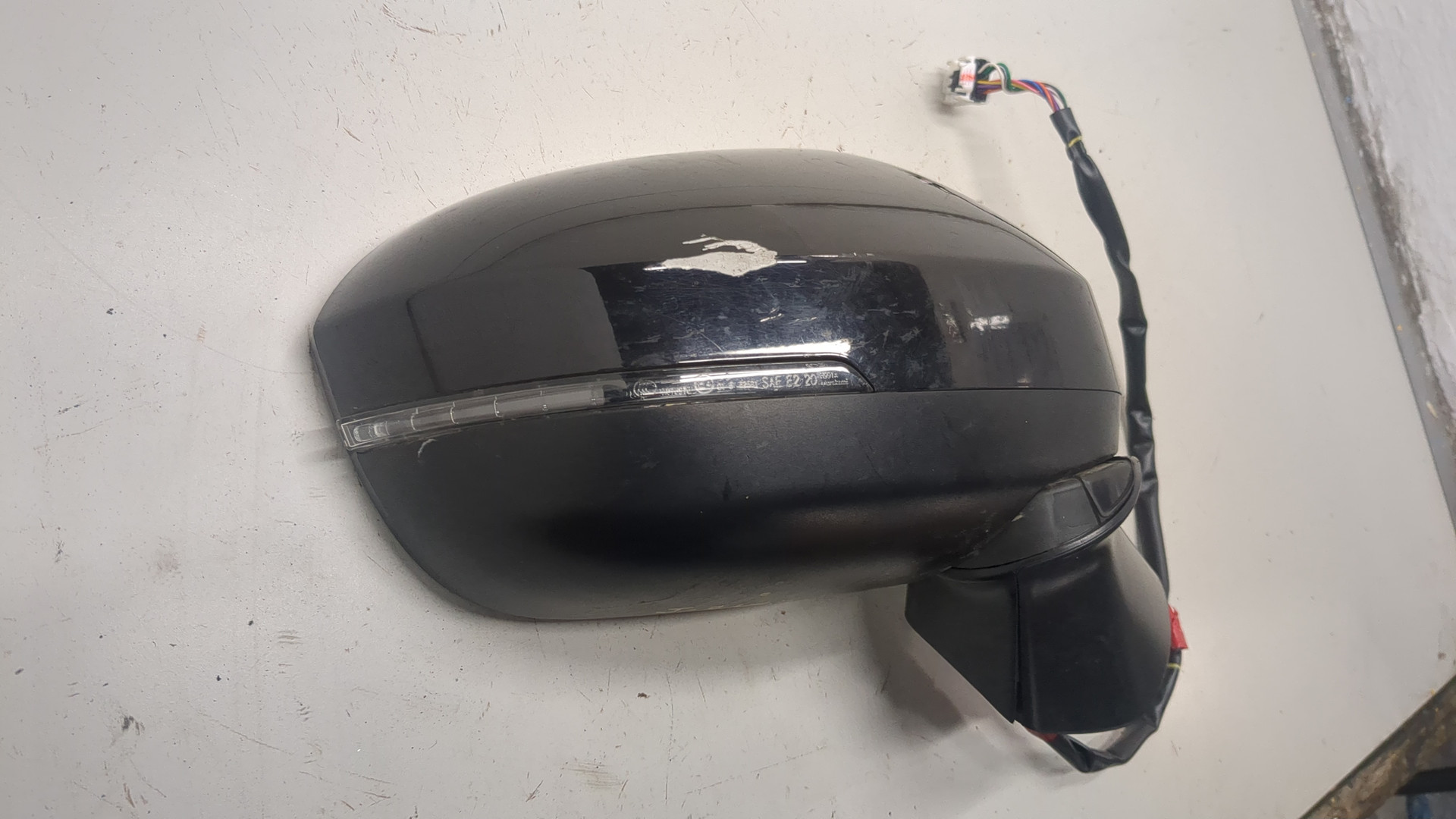 Зеркало правое электрическое