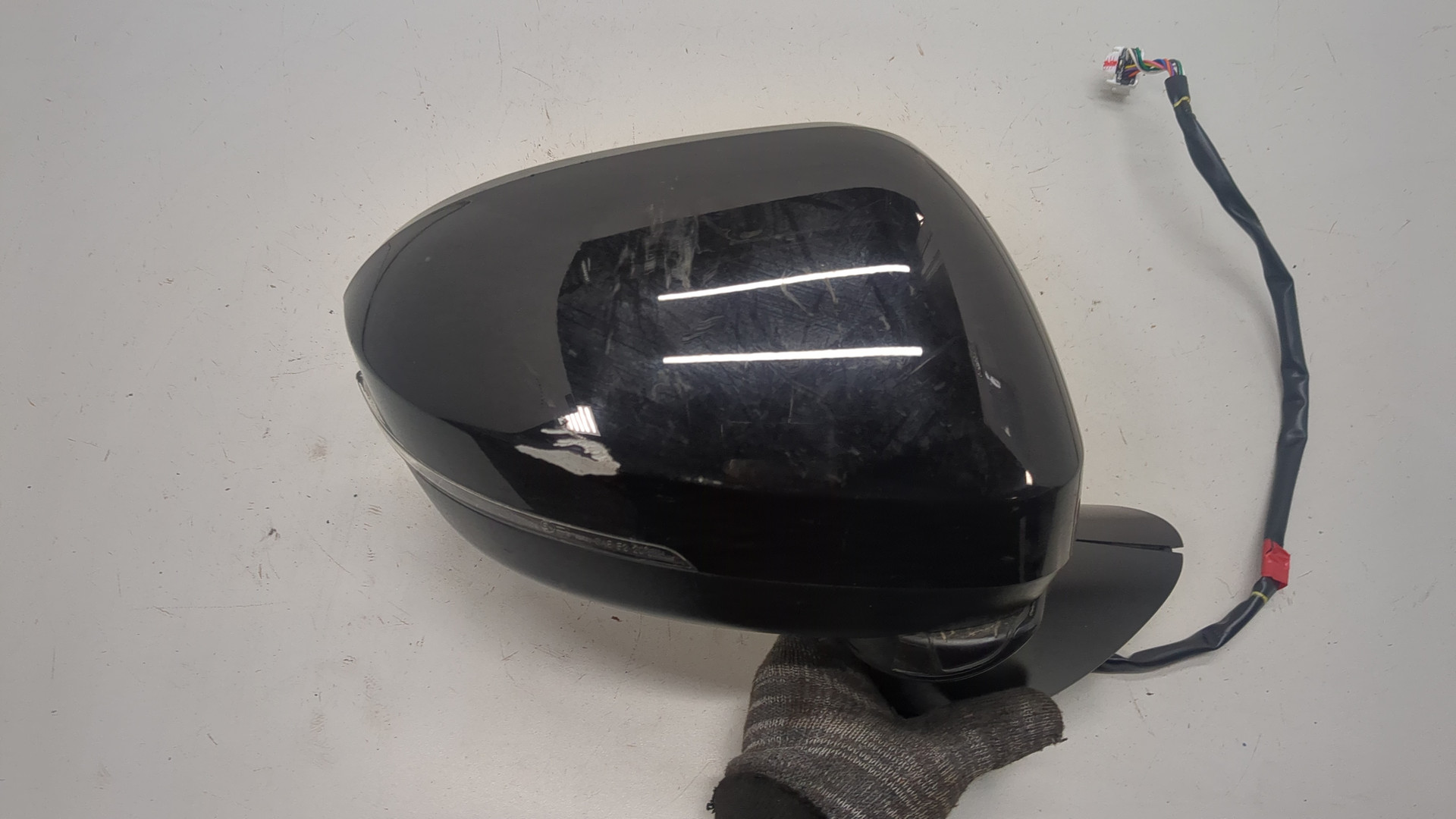 Зеркало правое электрическое