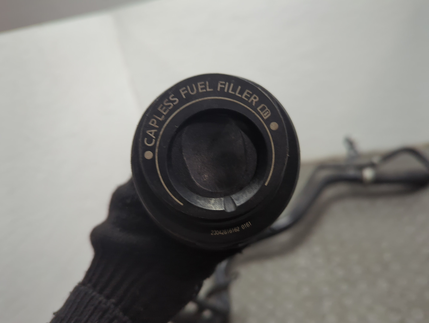 Горловина топливного бака