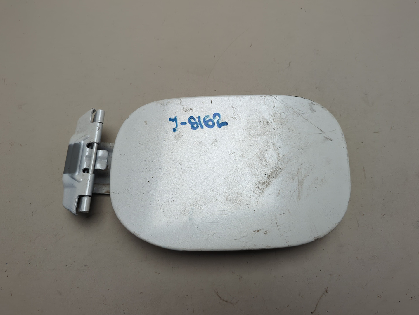 Лючок бензобака