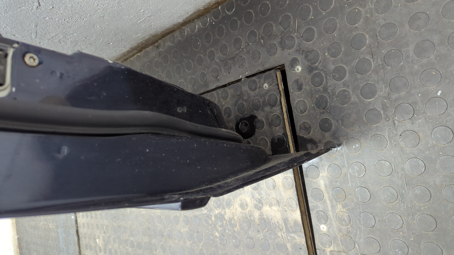 Дверь передняя левая