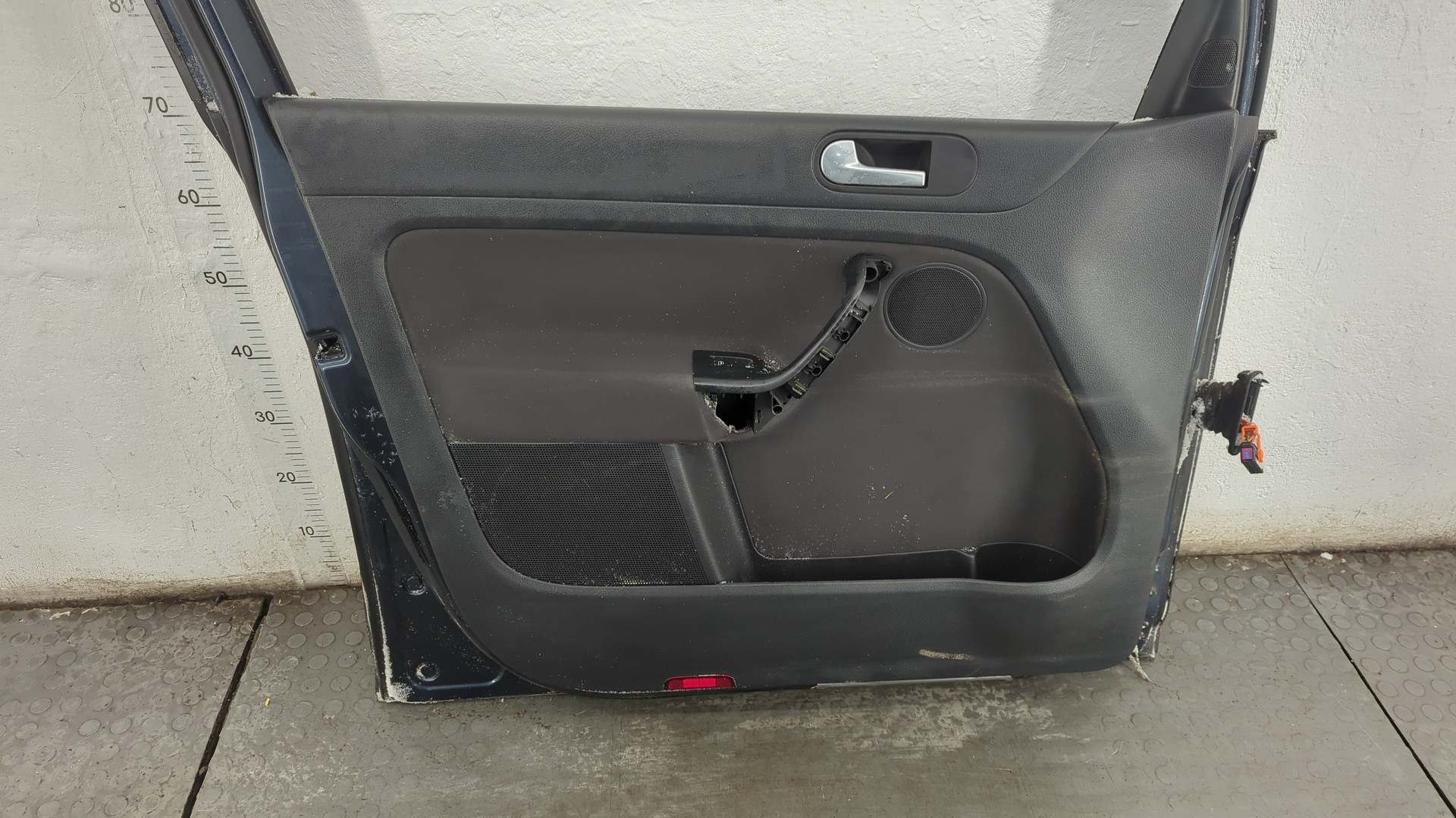 Дверь передняя левая