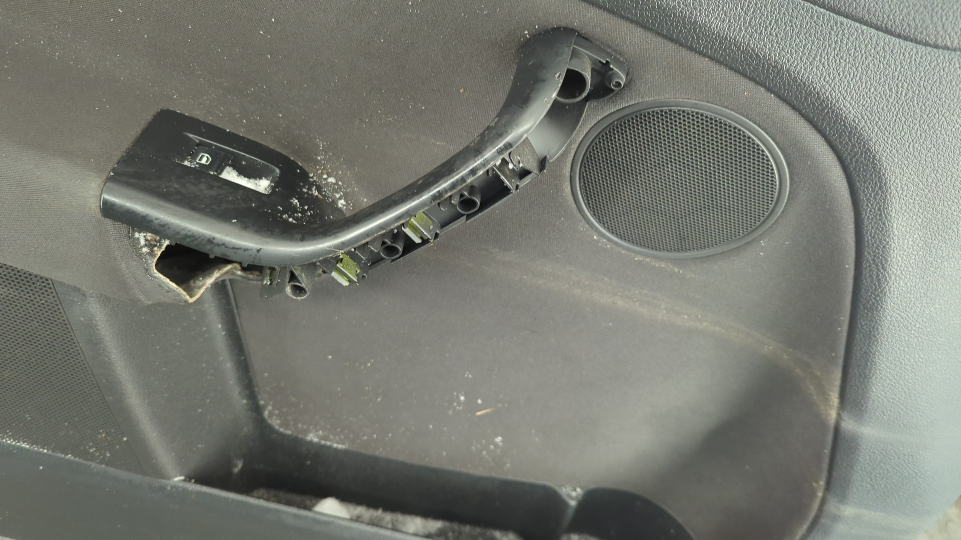 Дверь передняя левая