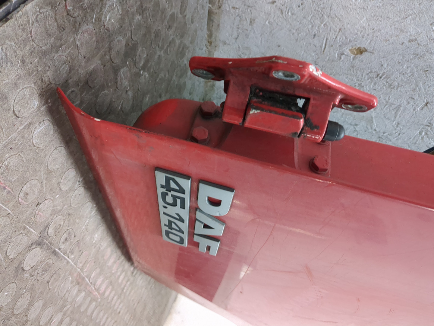 Дверь передняя левая