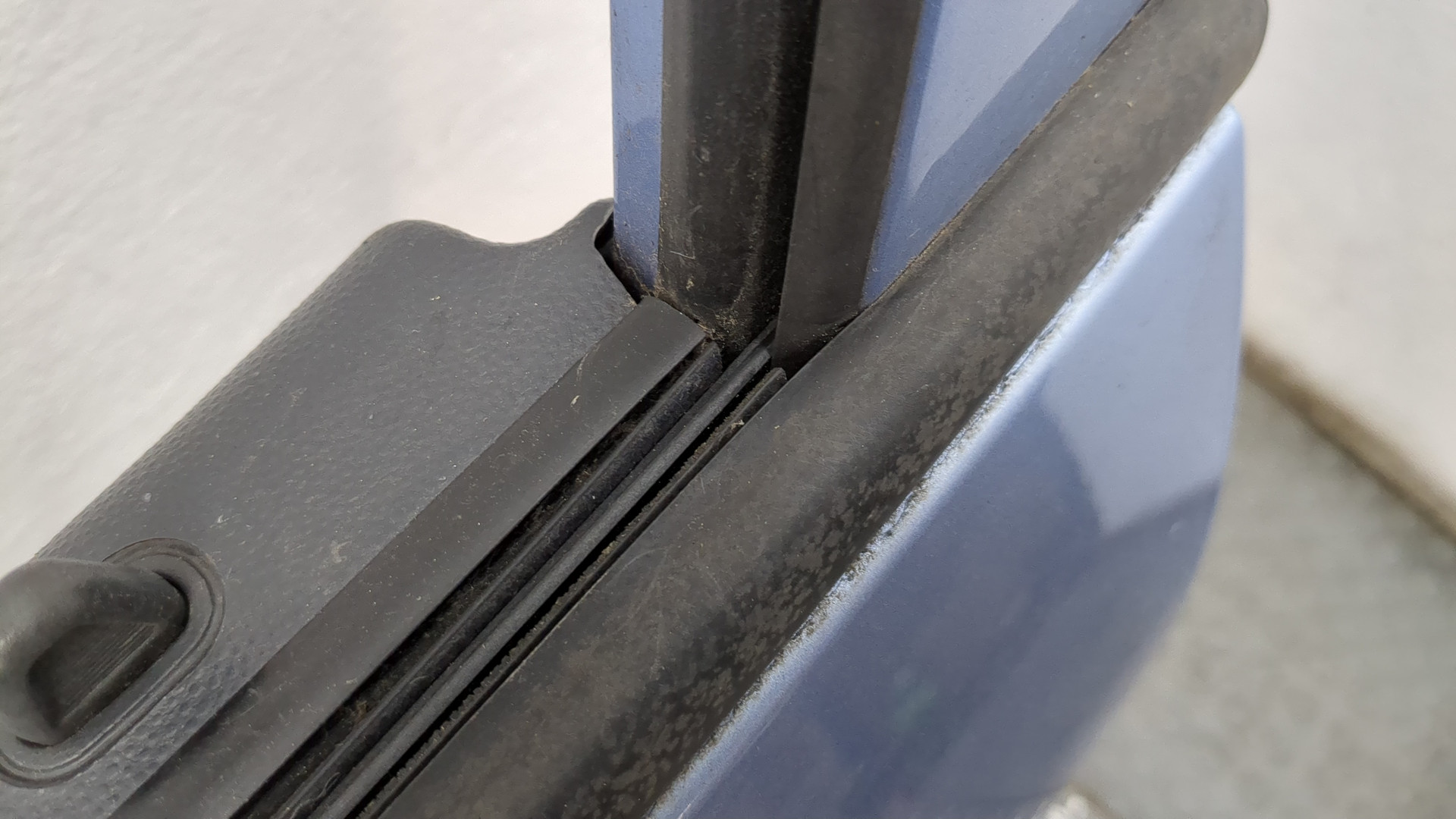 Дверь передняя левая