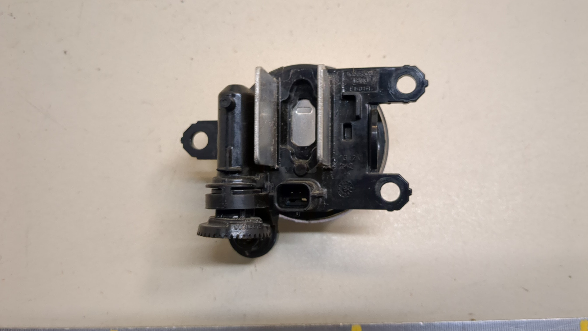 Фара противотуманная правая для Outlander (GM/GN) 2021>