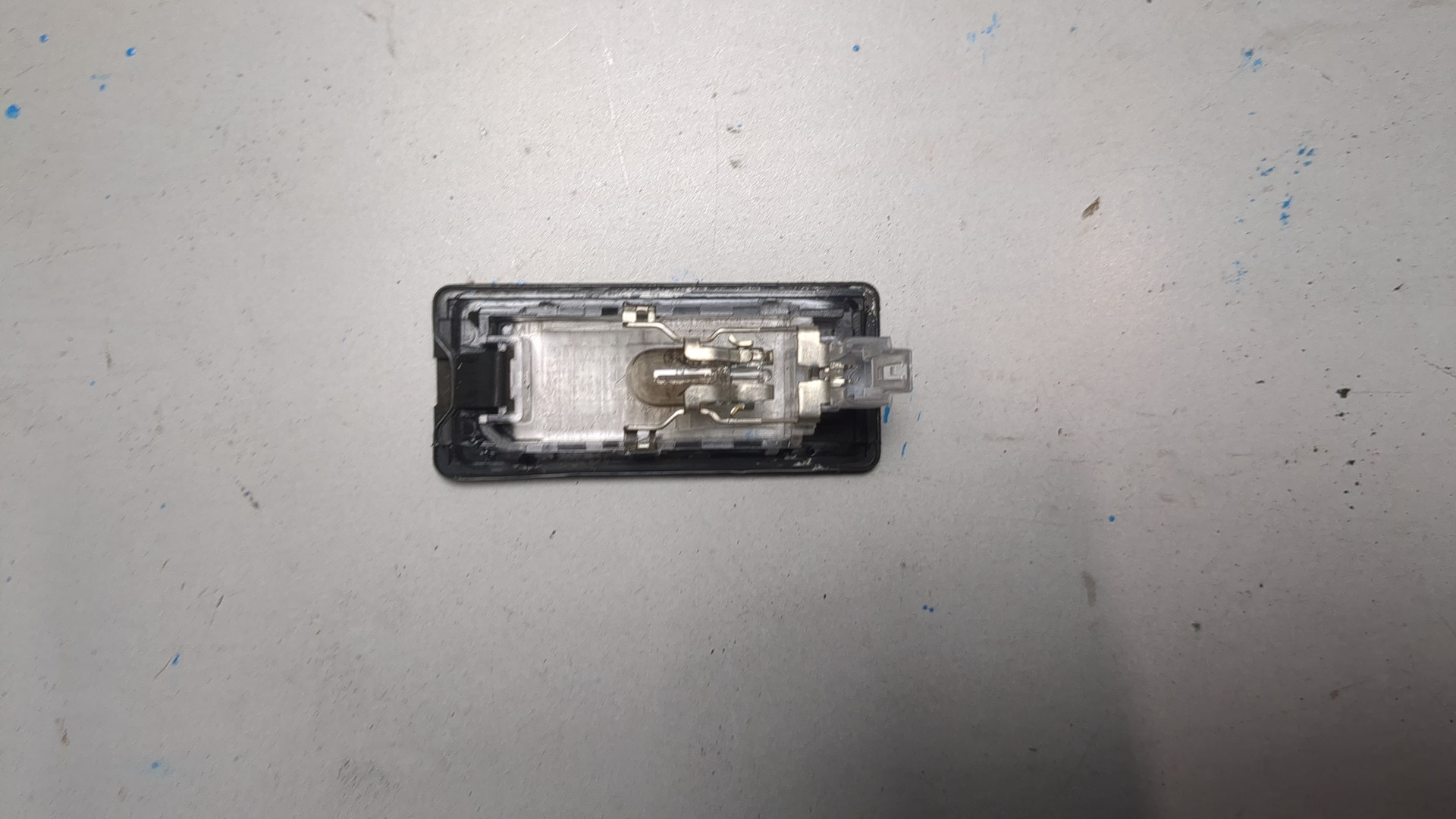 Фонарь подсветки номера