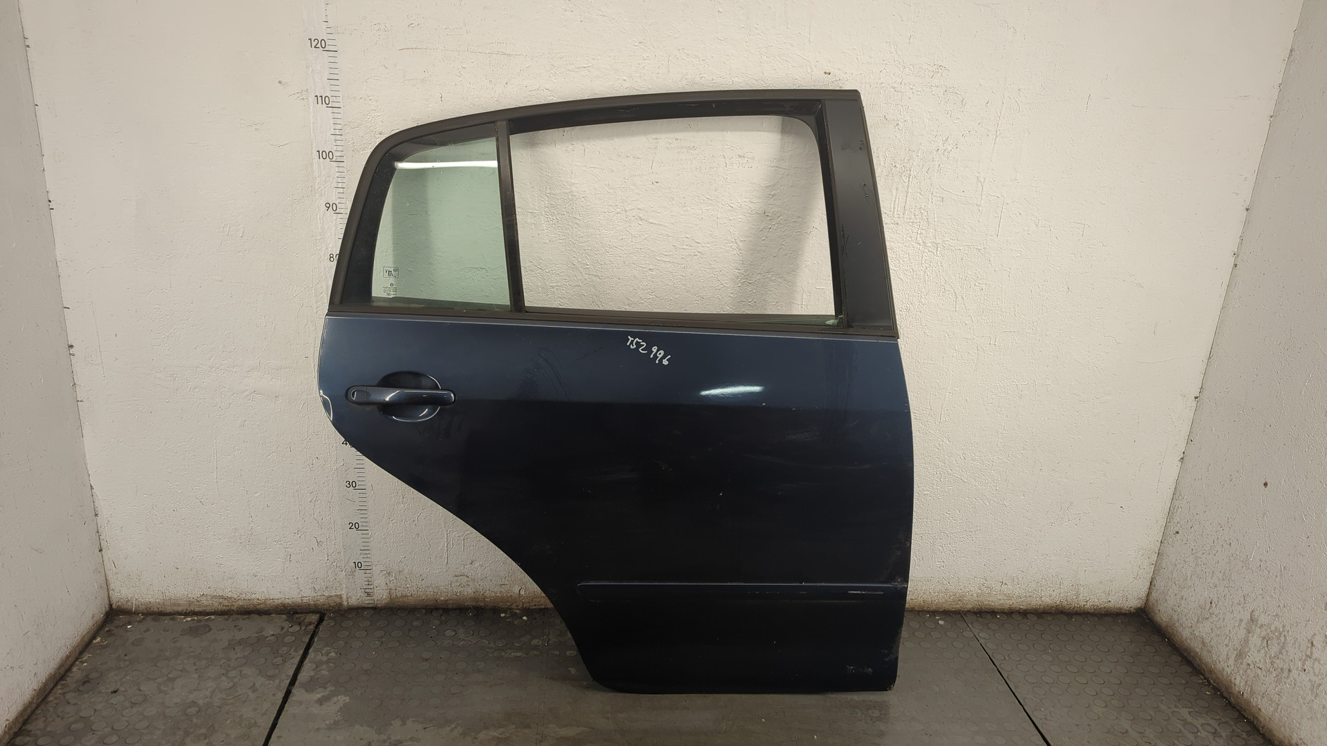 Дверь задняя правая