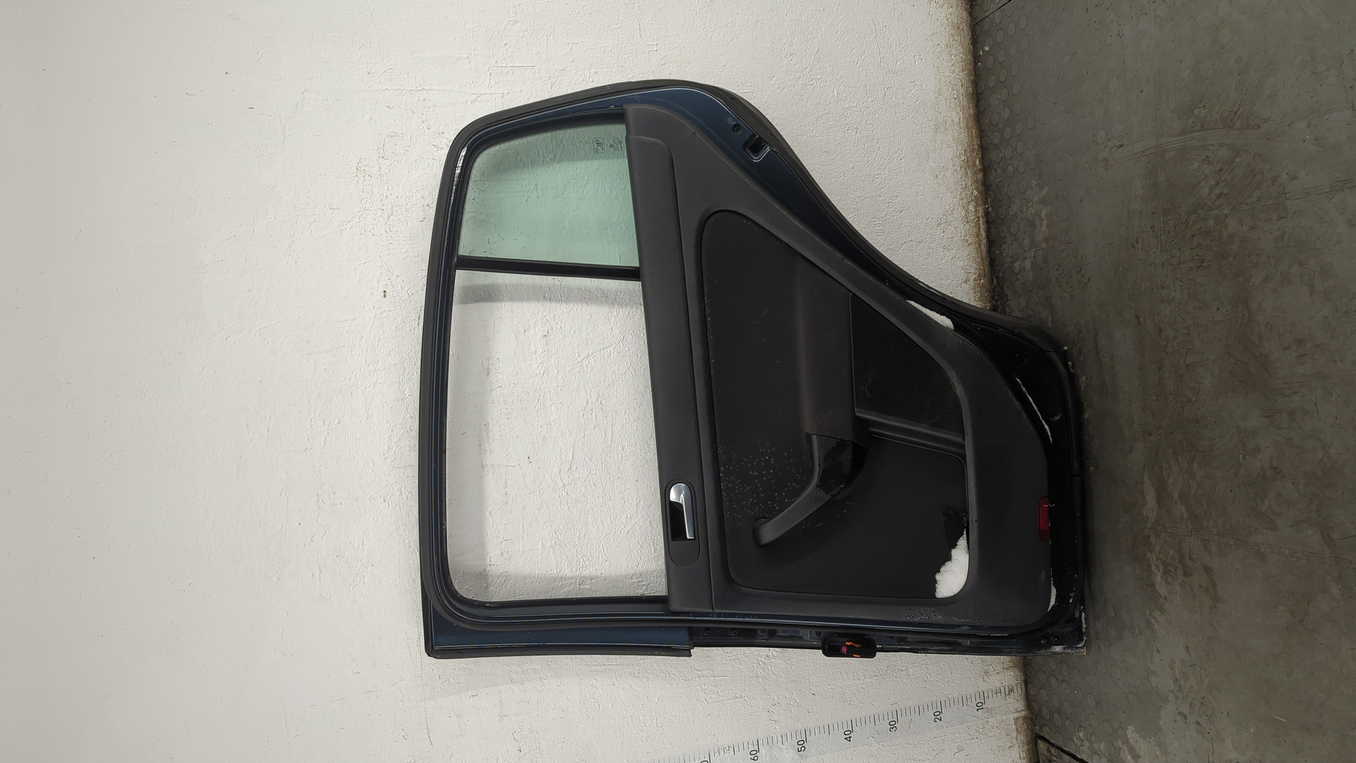 Дверь задняя правая