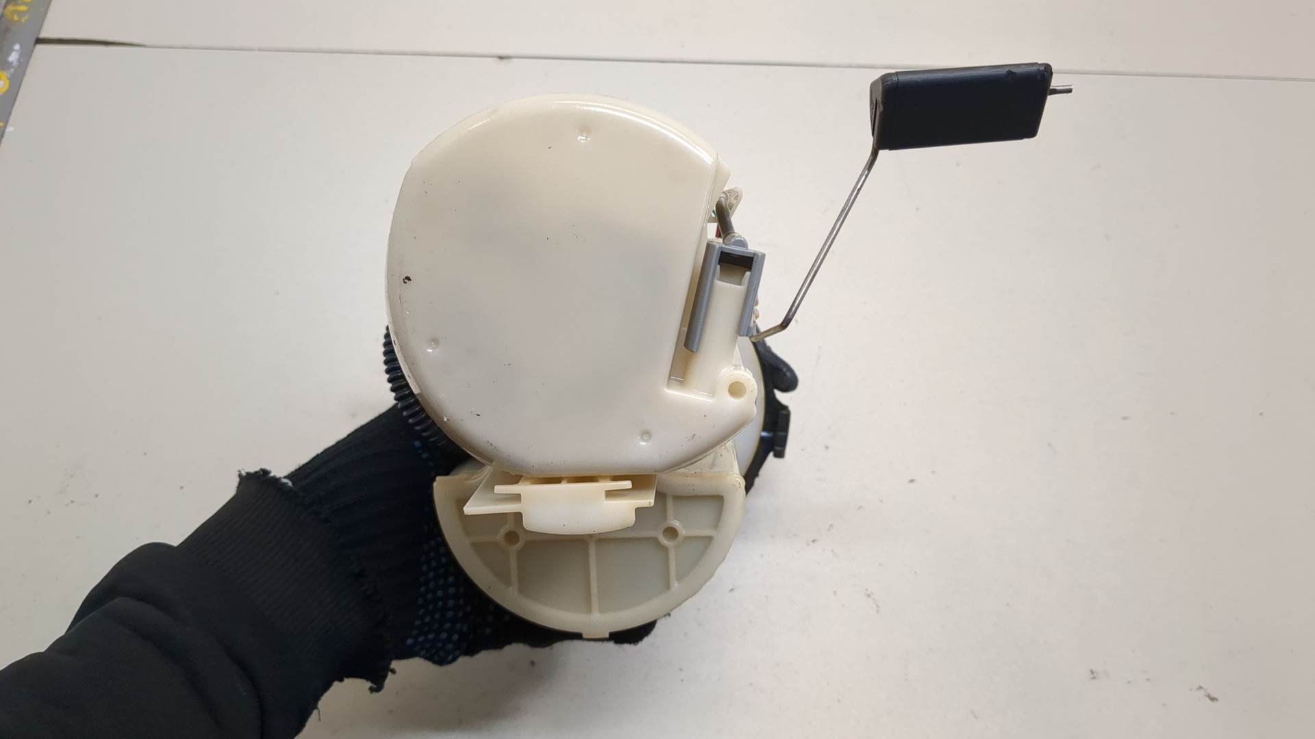 Насос топливный электрический