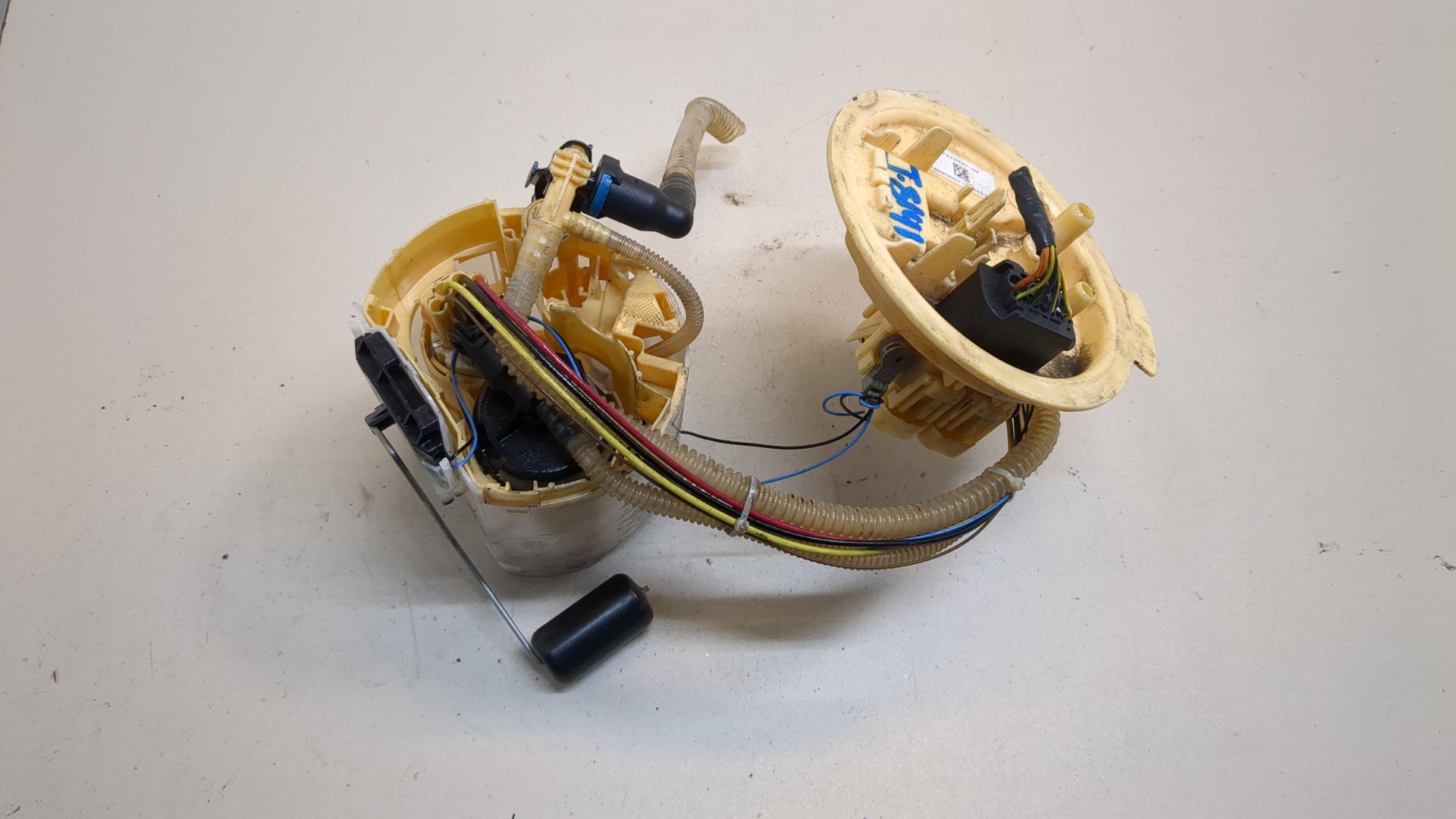 Насос топливный электрический