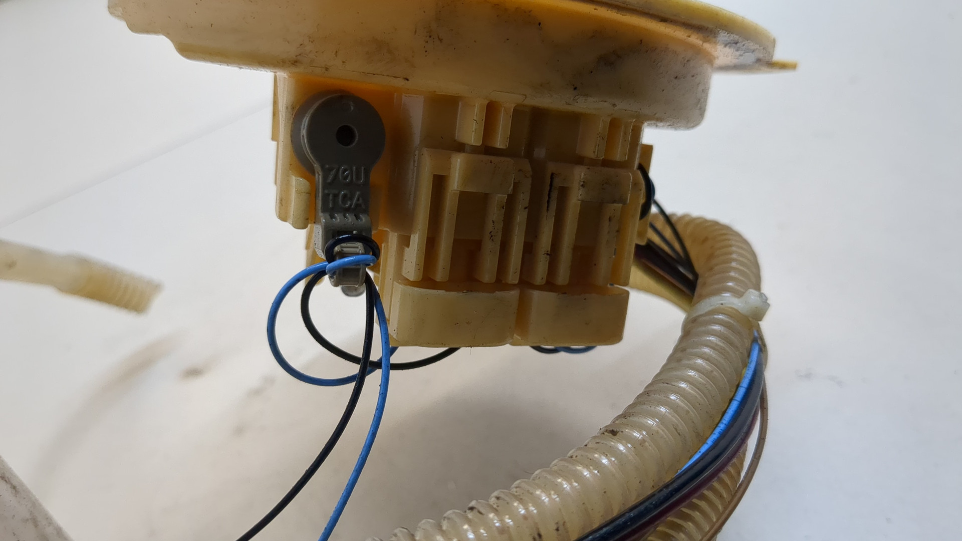 Насос топливный электрический