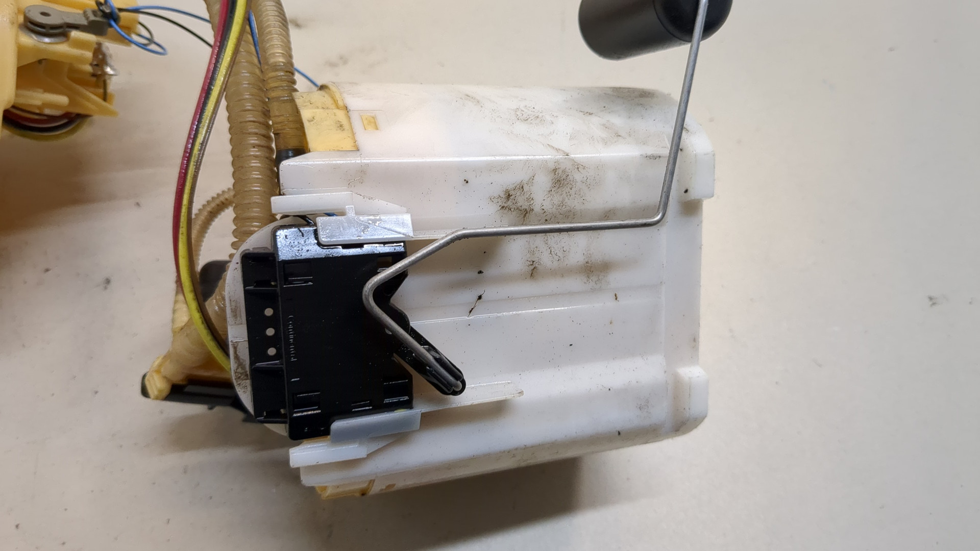 Насос топливный электрический