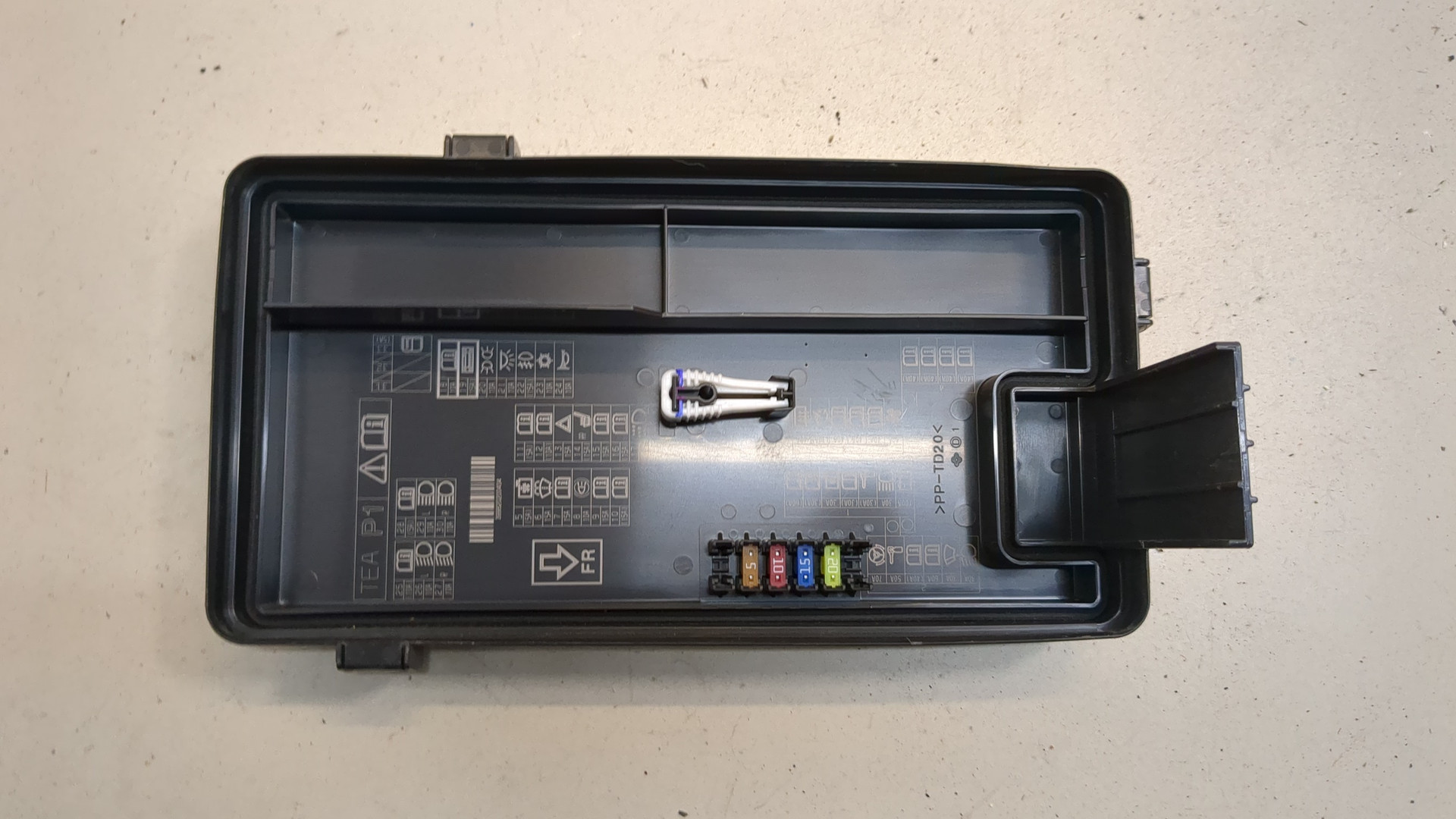 Корпус блока предохранителей