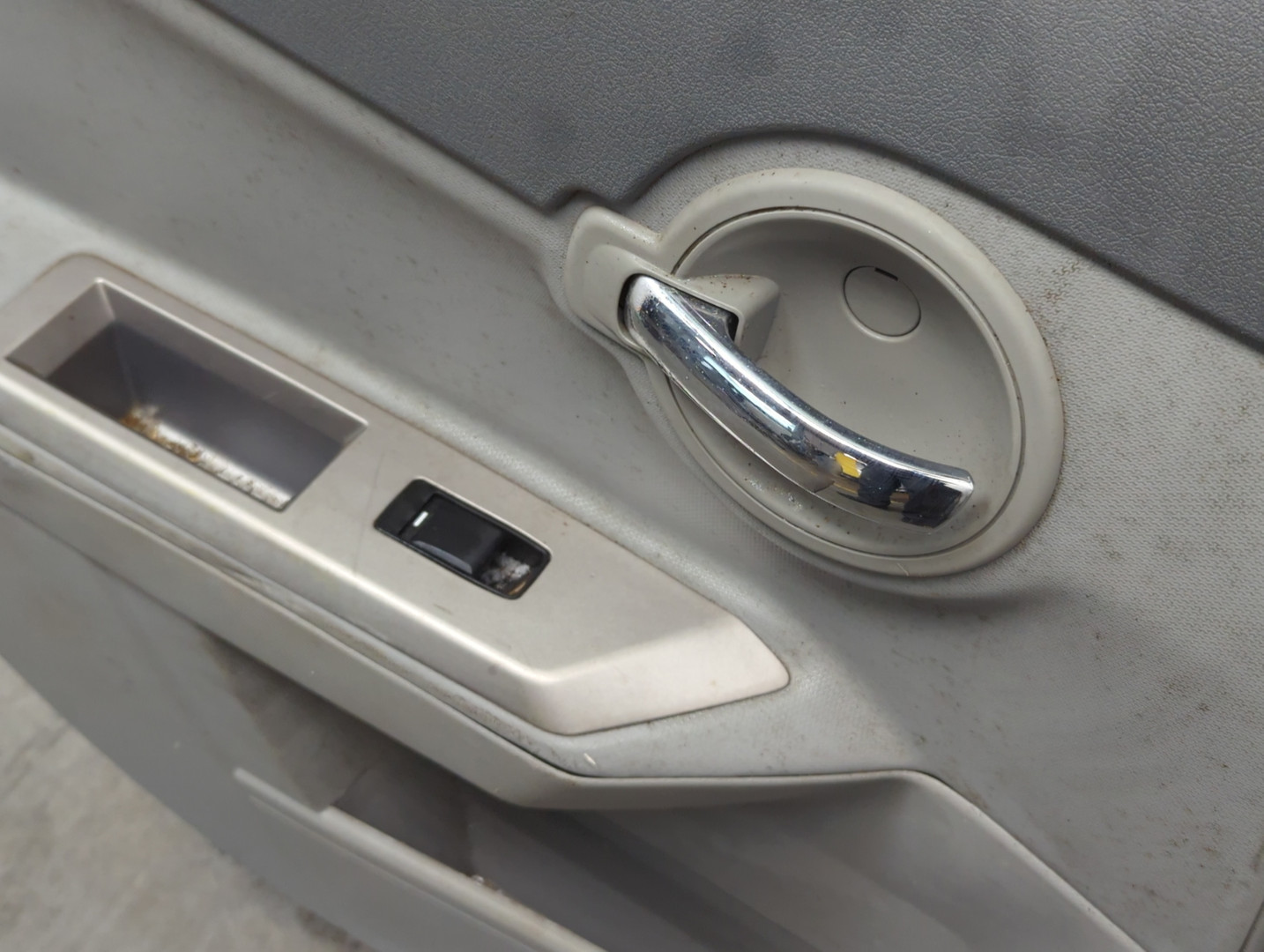 Дверь задняя левая