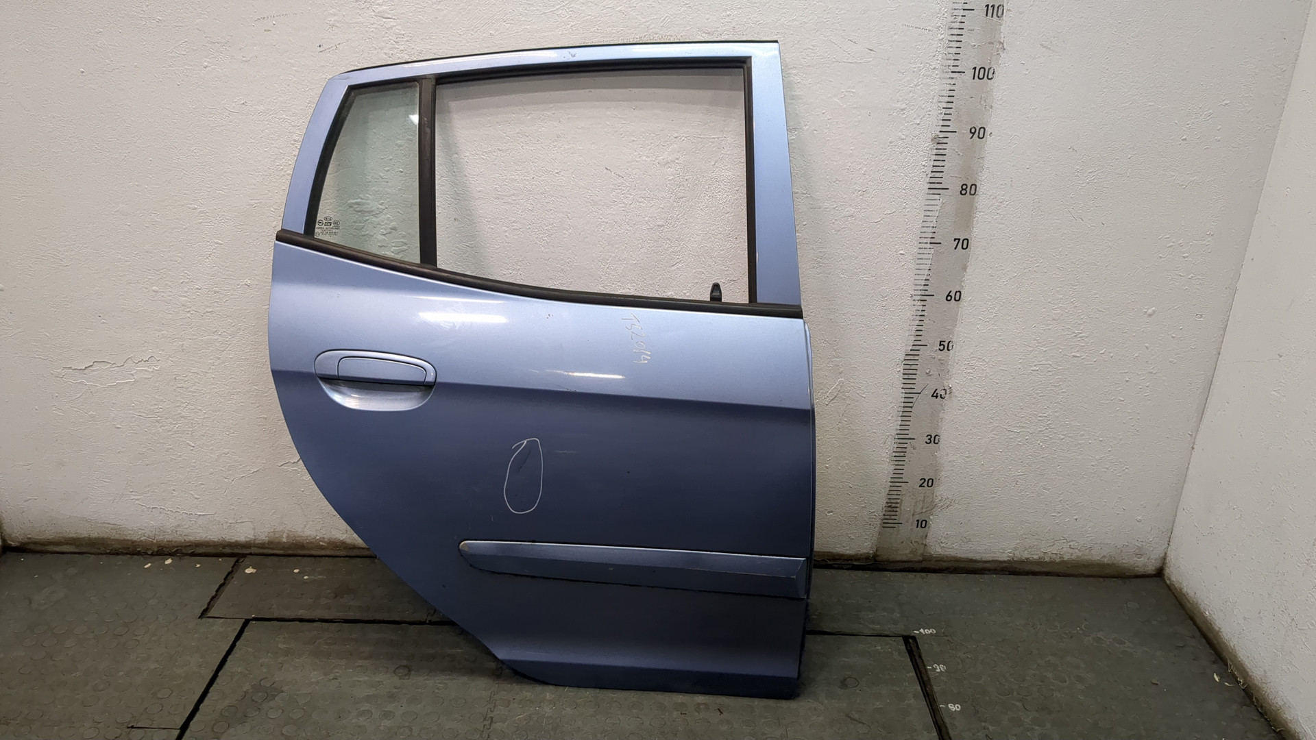 Дверь задняя правая