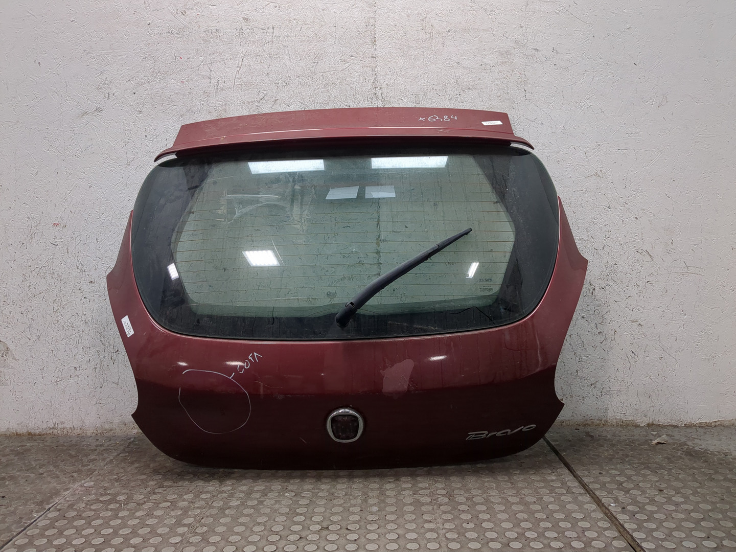 Дверь багажника