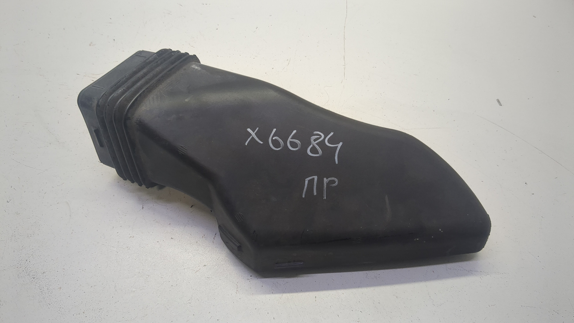 Патрубок воздушного фильтра