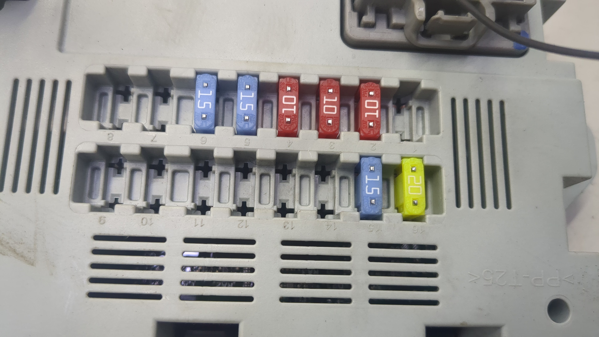 Блок предохранителей