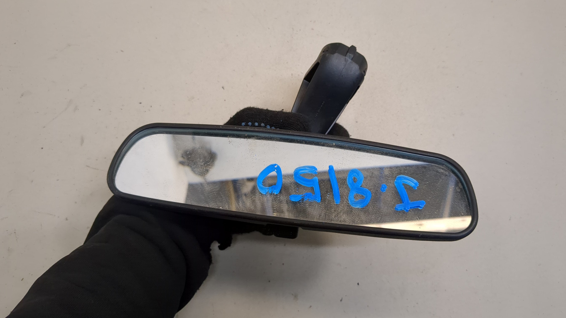 Зеркало заднего вида