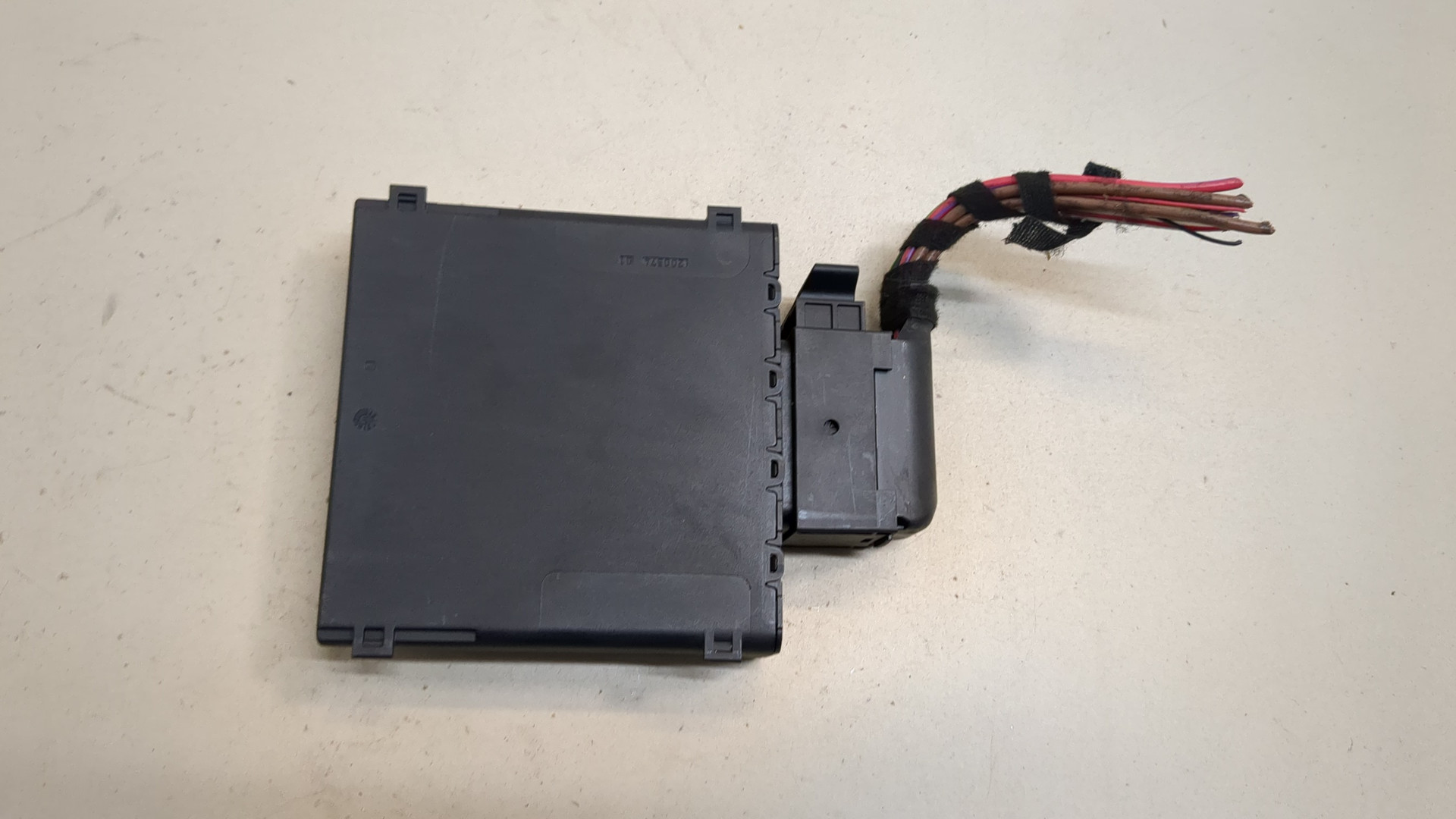 Преобразователь напряжения (адаптер)