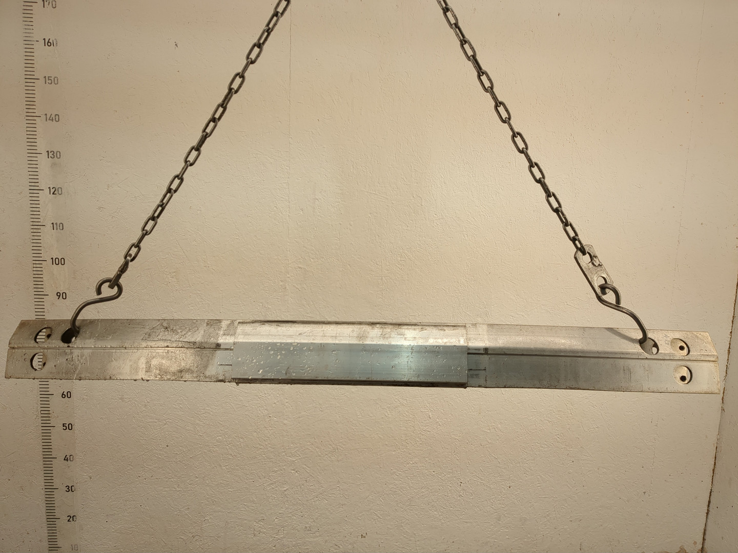 Усилитель заднего бампера