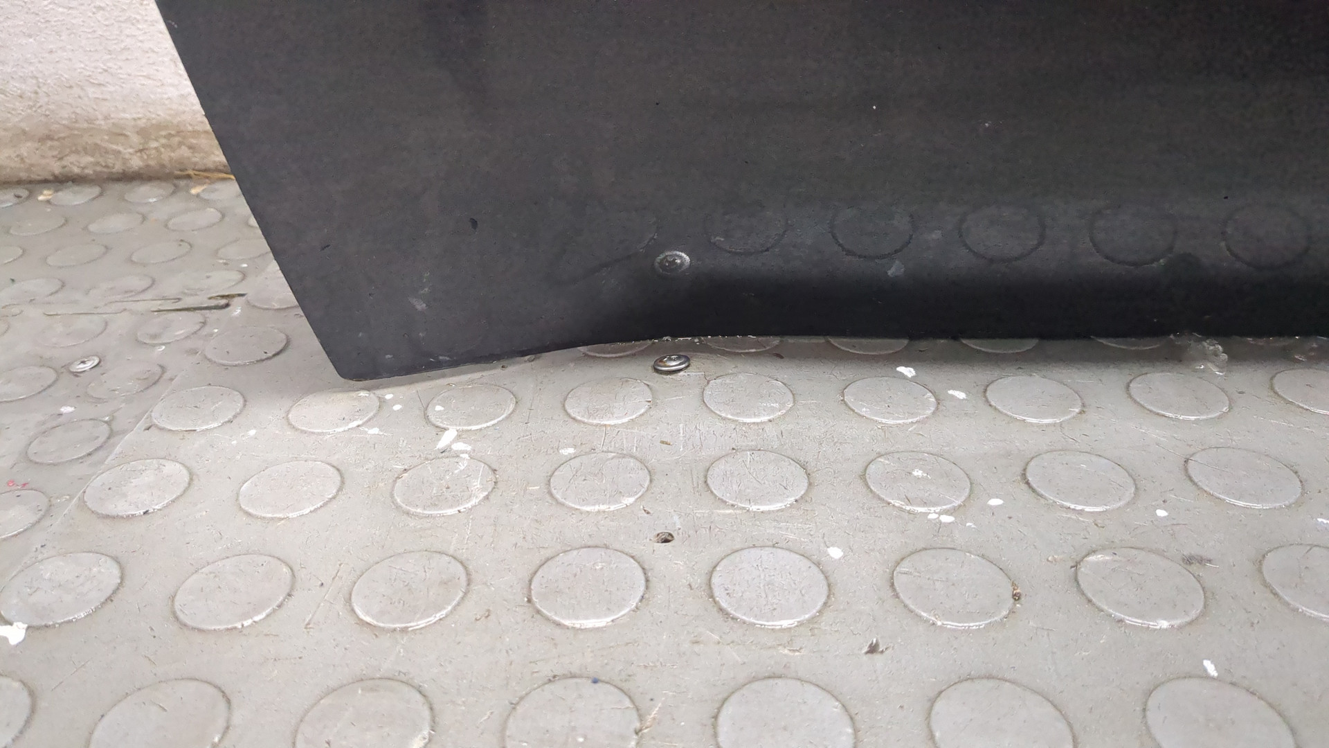 Дверь передняя левая