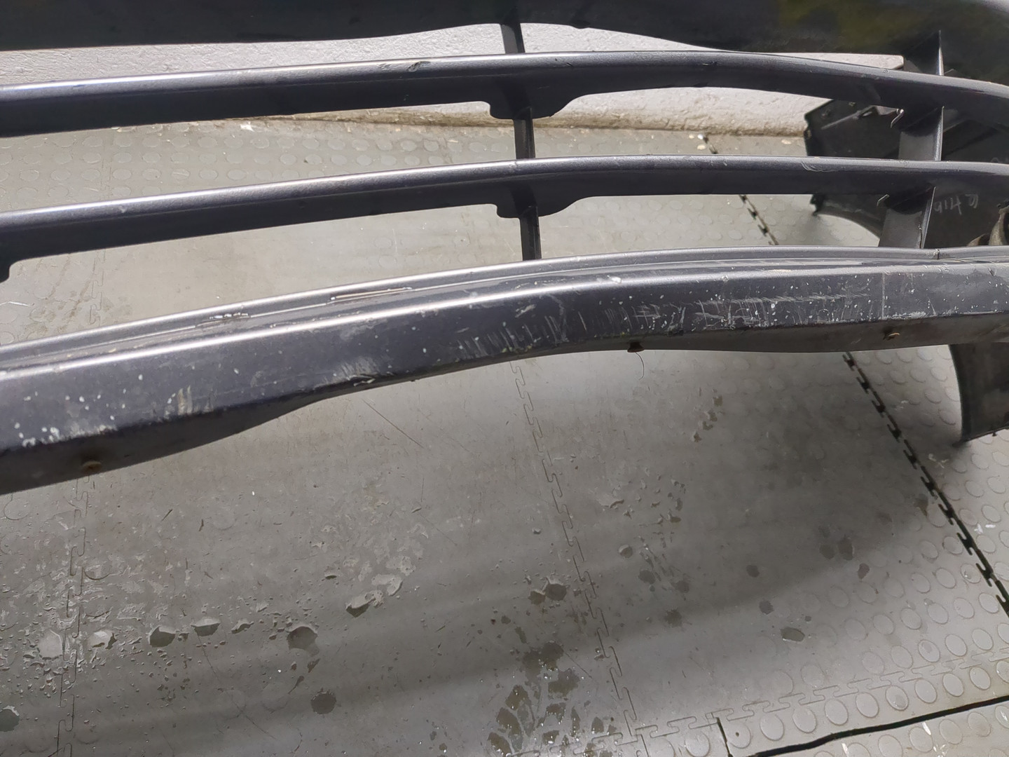 Бампер передний