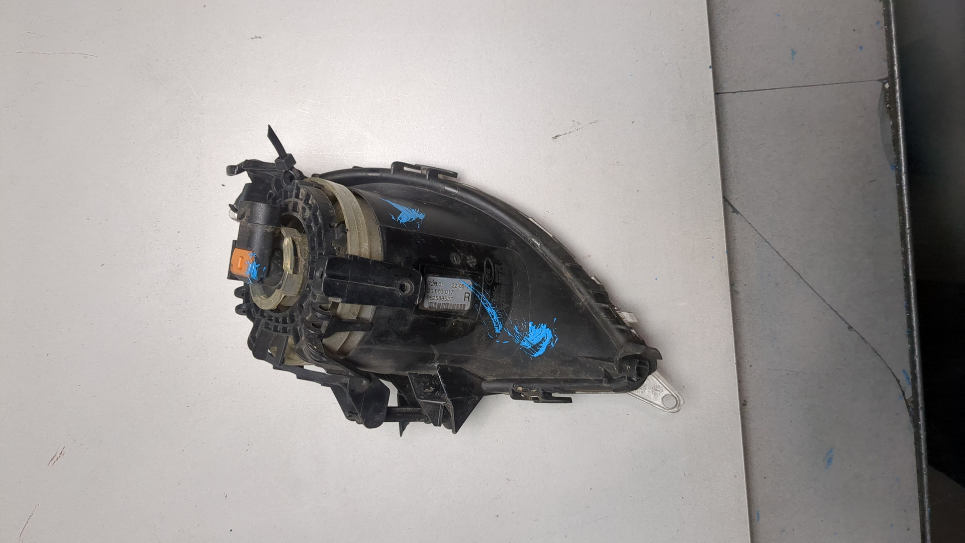 Фара противотуманная правая