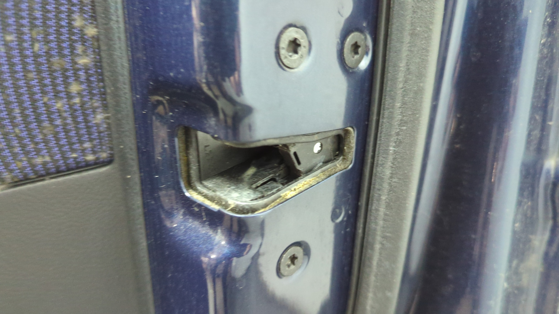 Дверь передняя правая