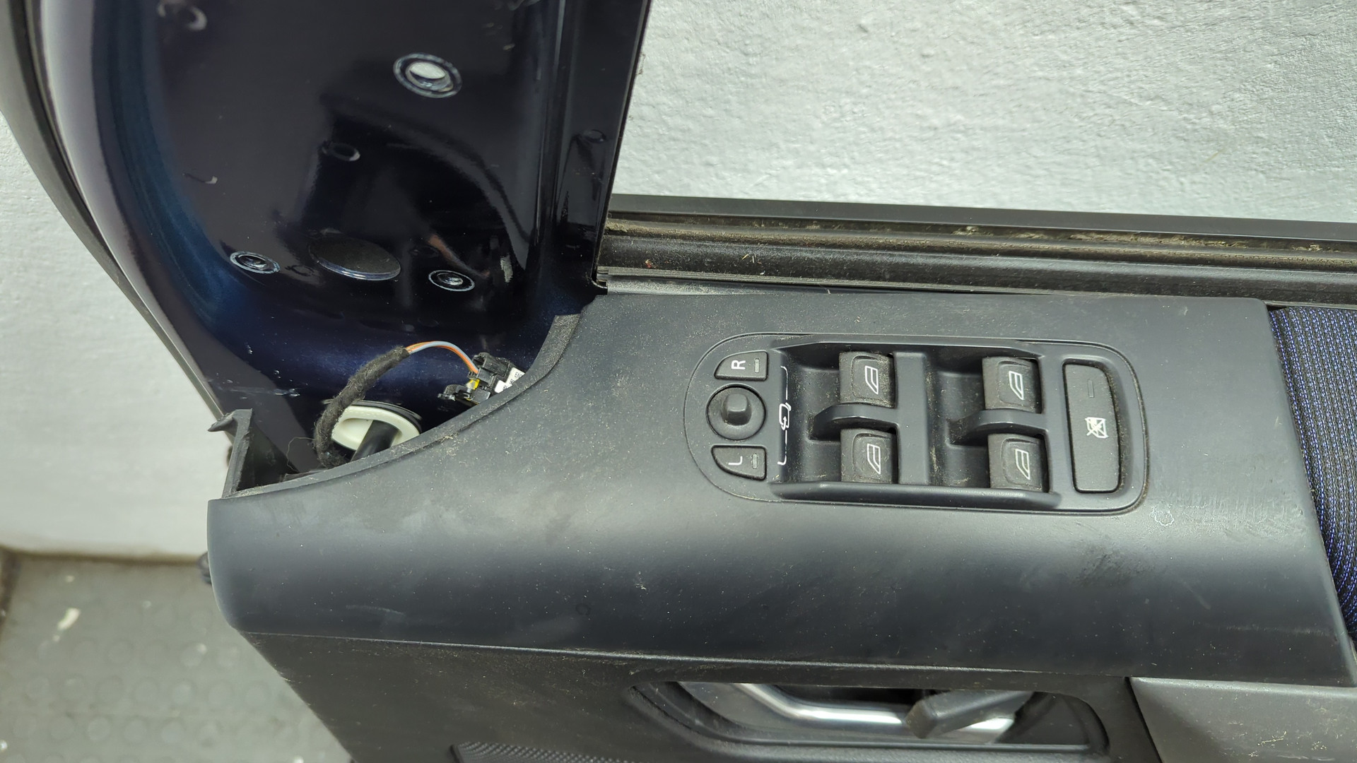 Дверь передняя правая