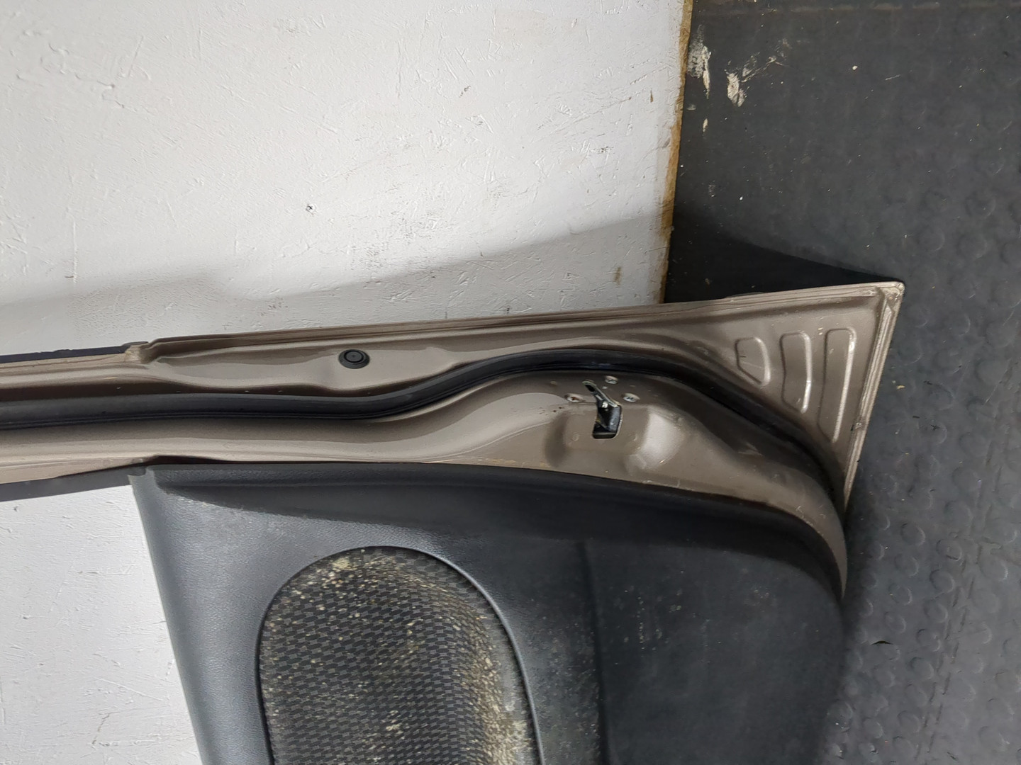 Дверь передняя правая