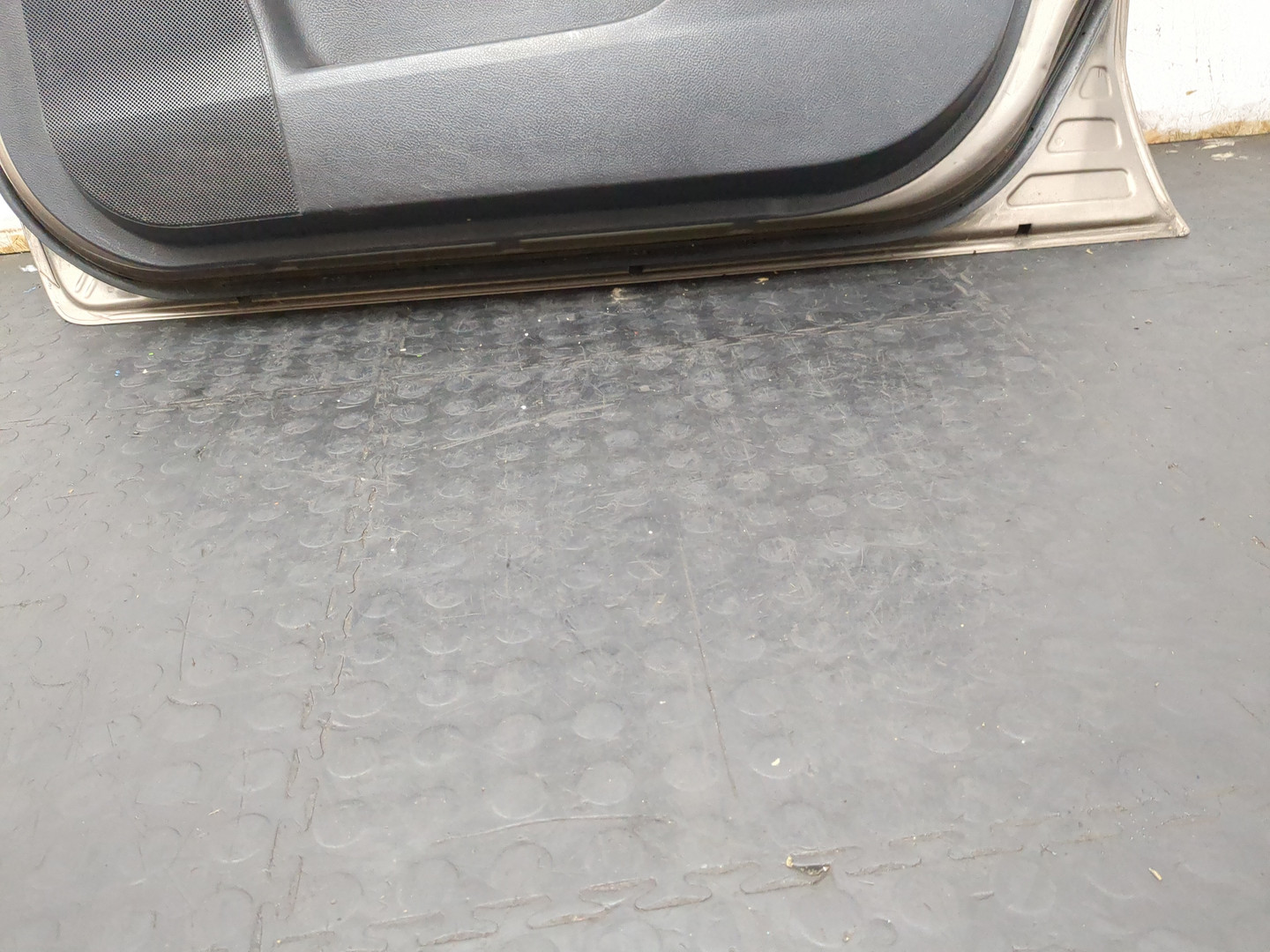 Дверь передняя правая