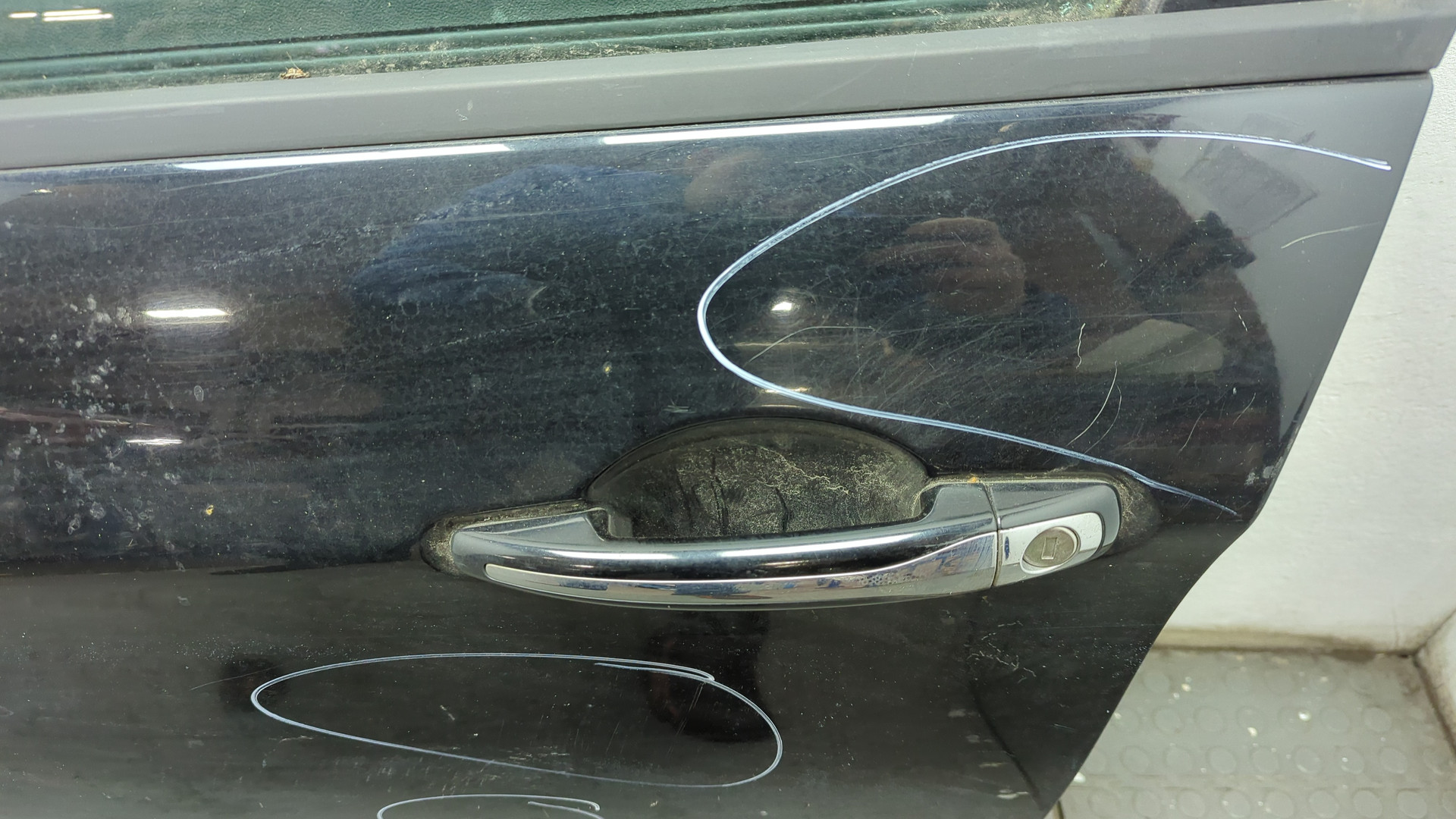 Дверь передняя левая