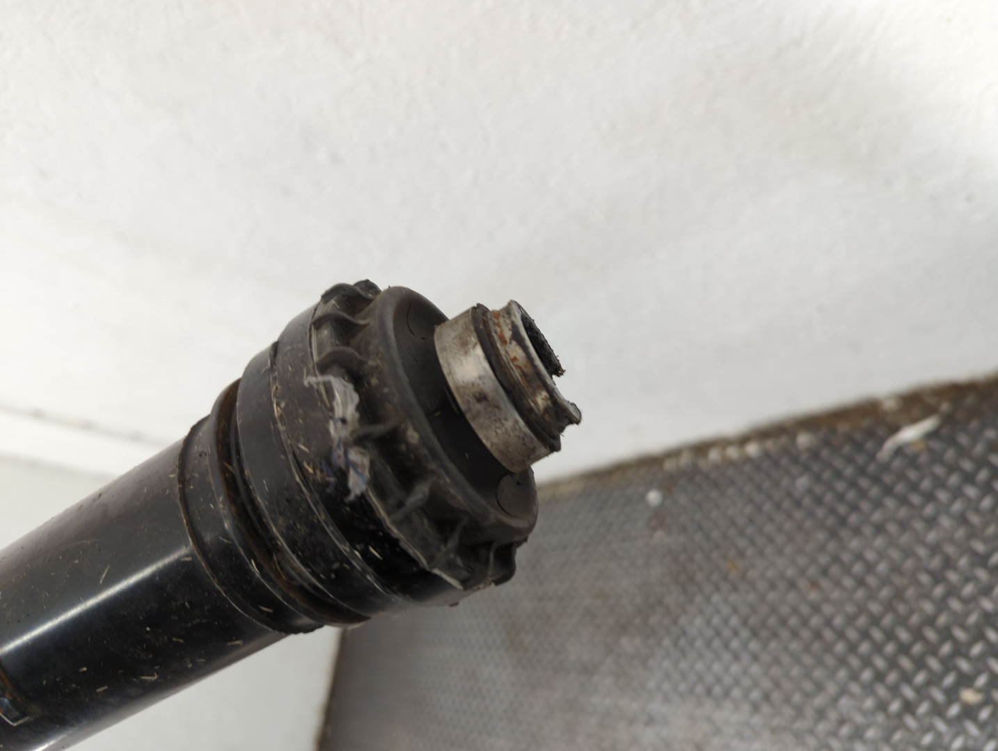 Вал карданный задний