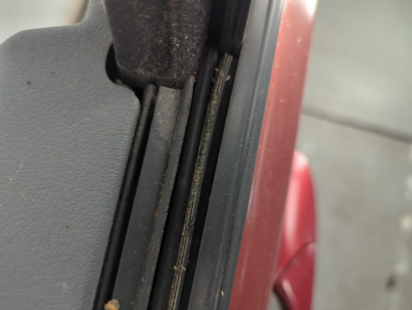 Дверь передняя левая