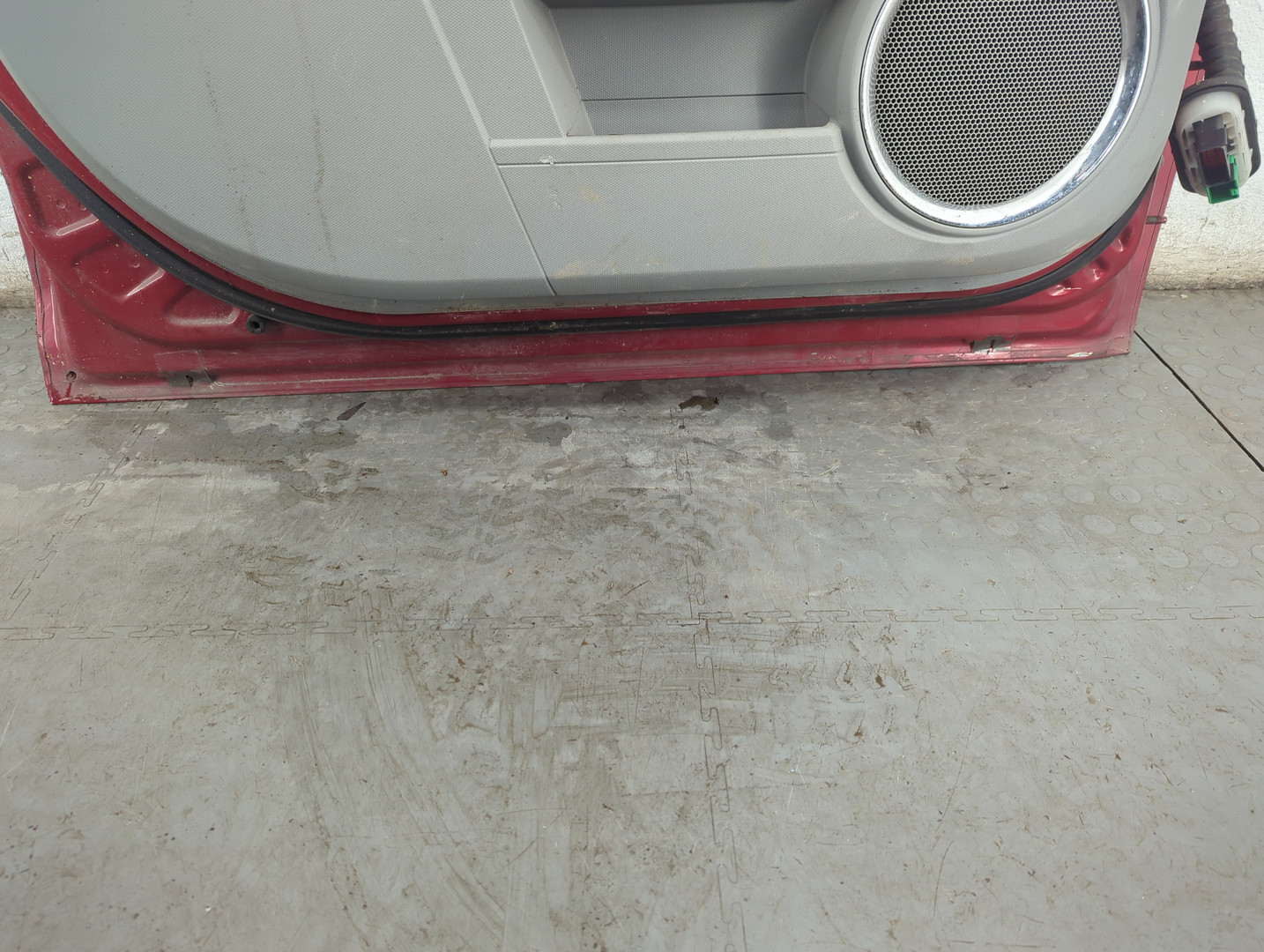 Дверь передняя левая