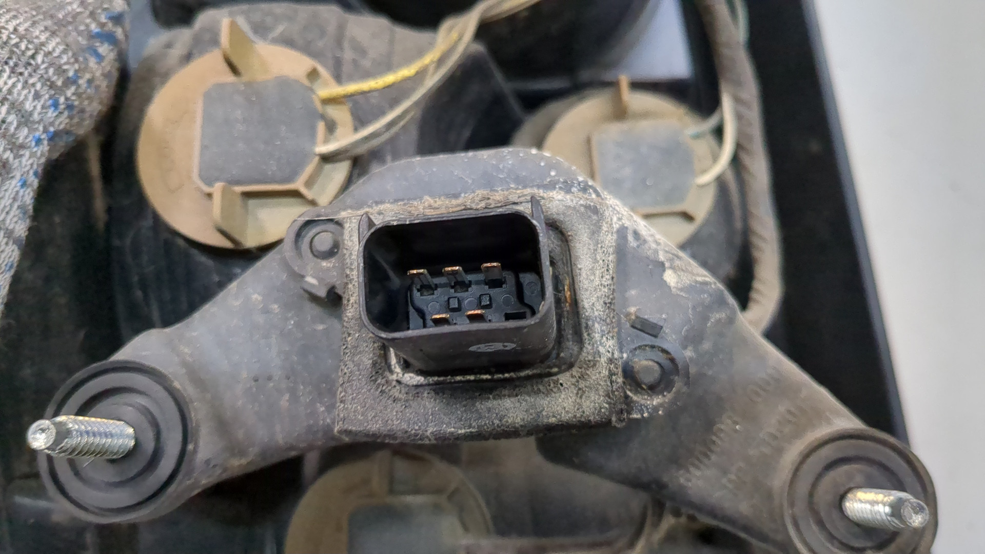 Фонарь задний правый