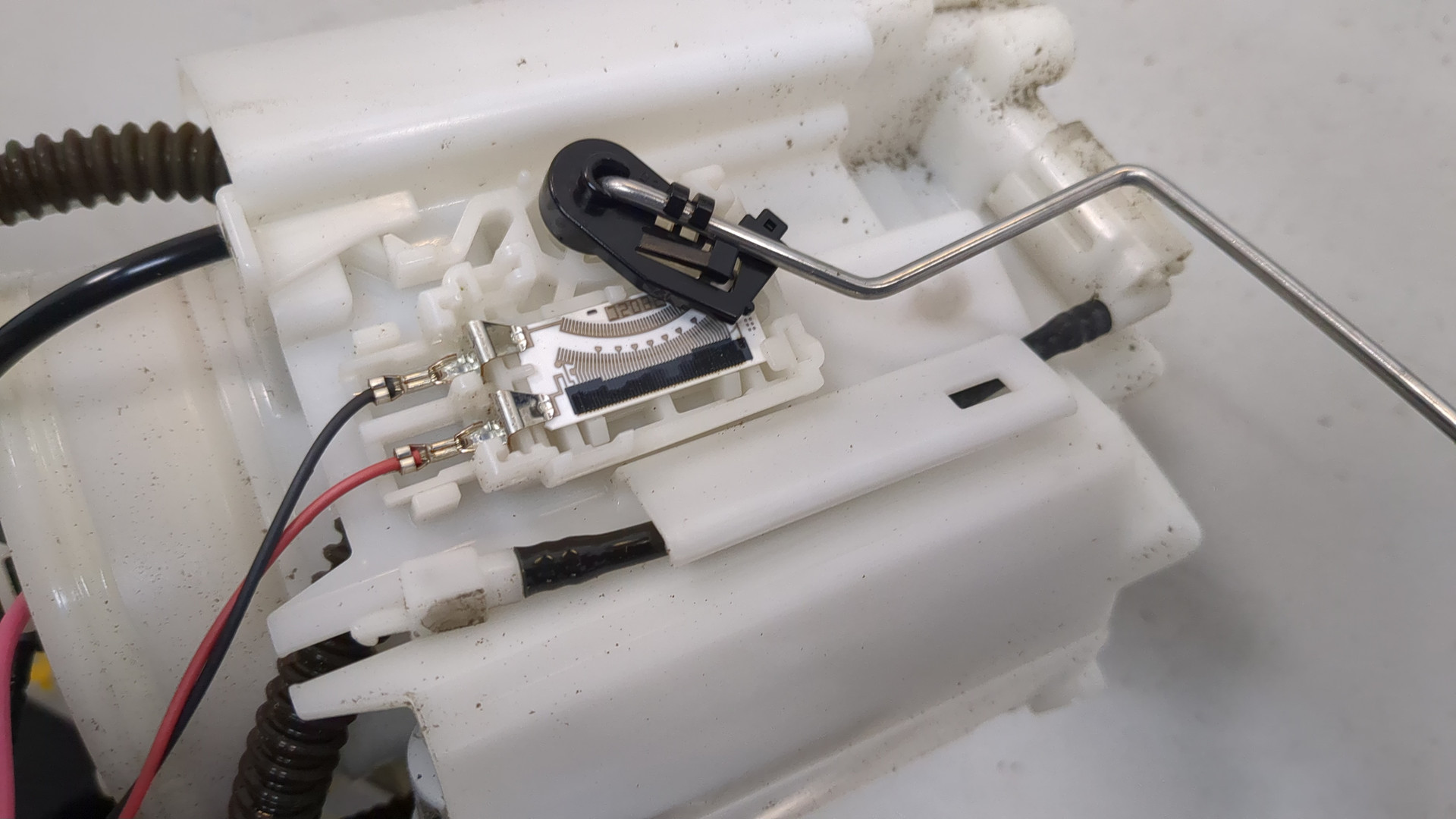 Насос топливный электрический