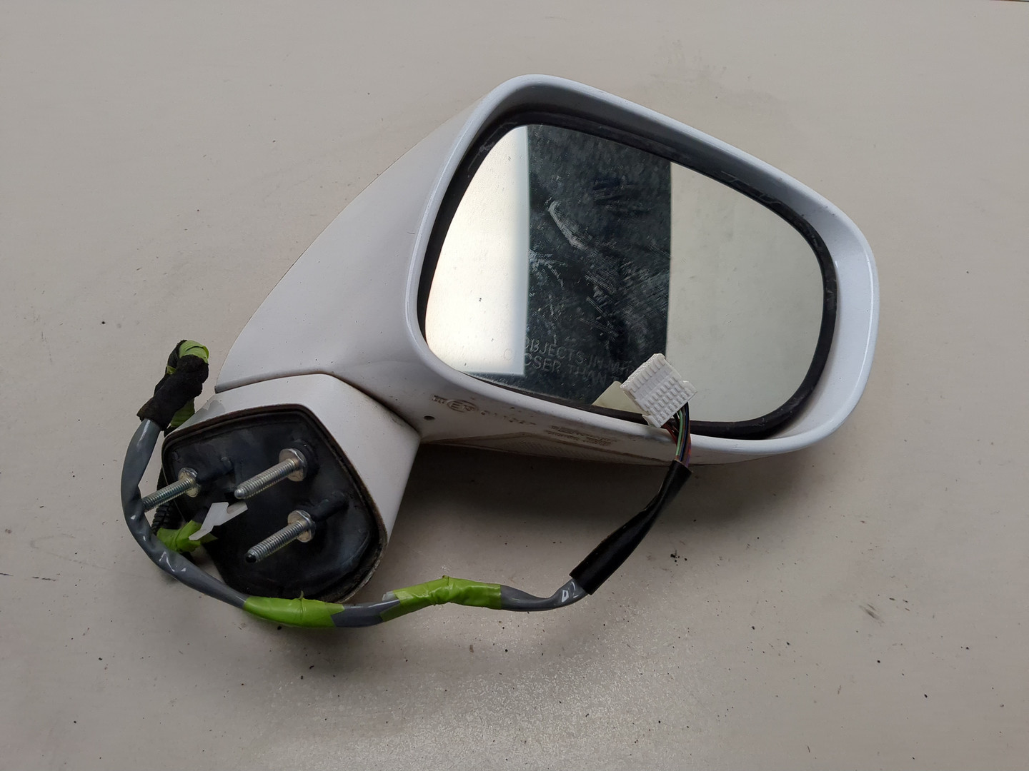 Зеркало правое электрическое