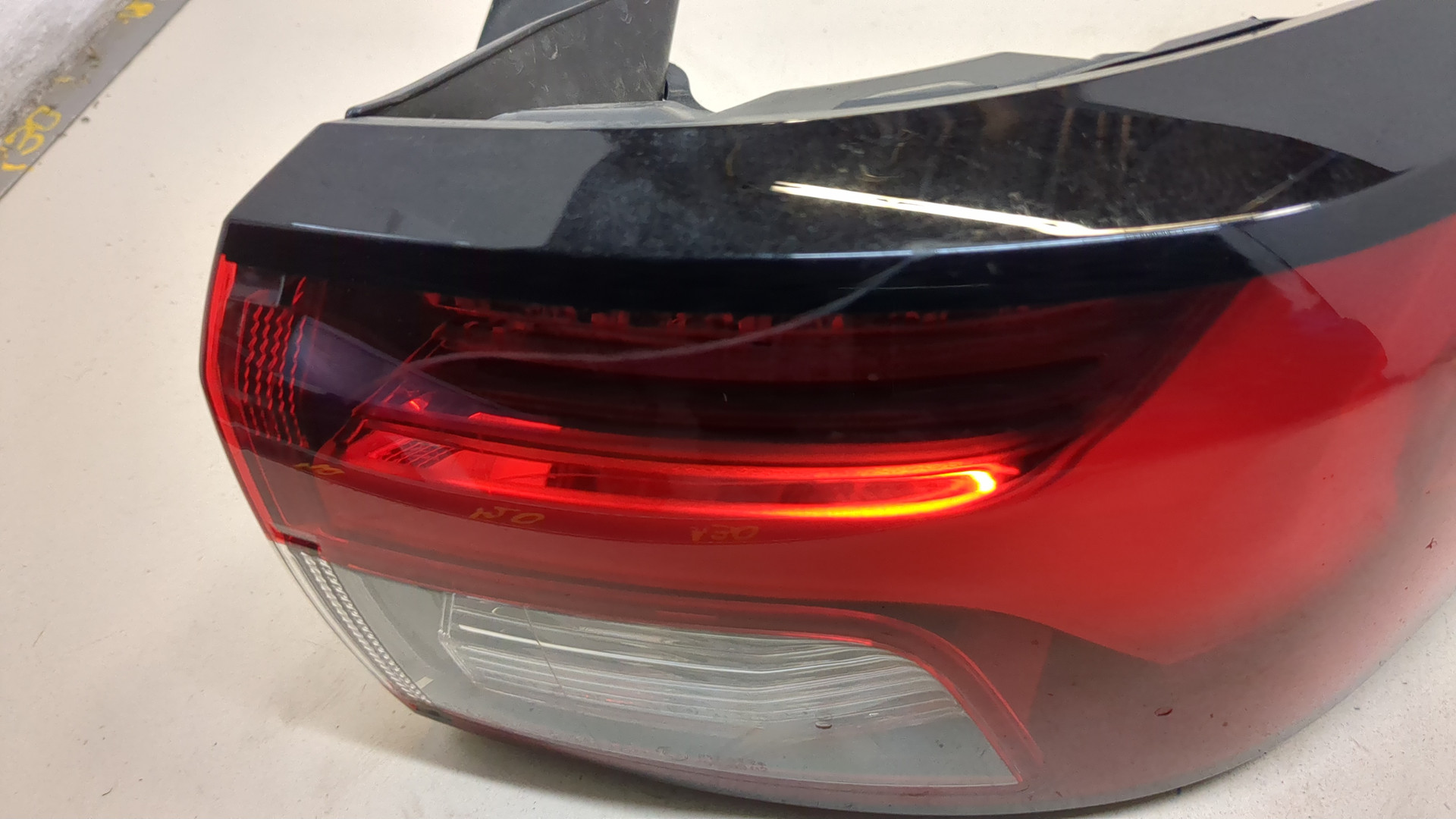 Фонарь задний правый