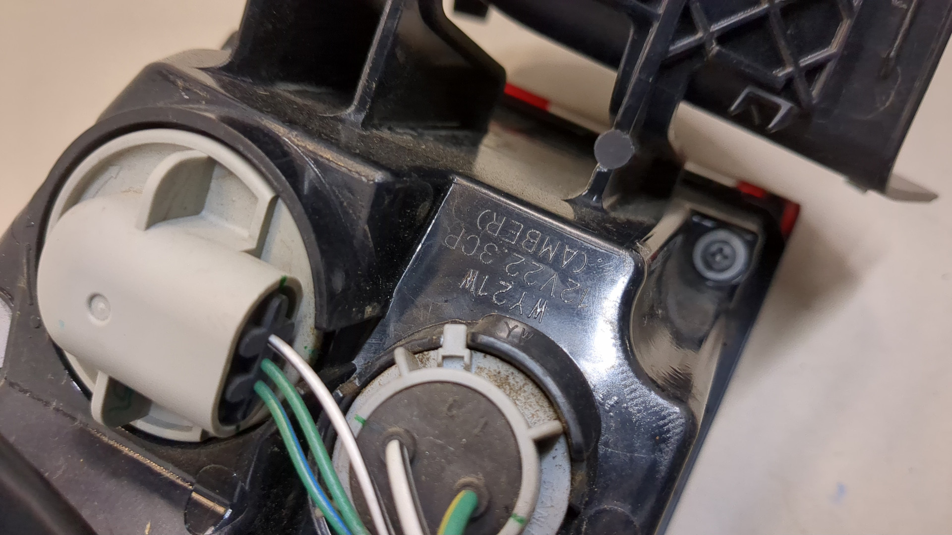 Фонарь задний правый